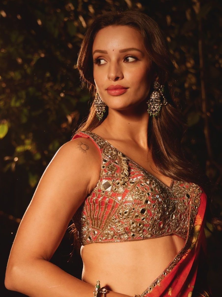 Triptii Dimri's Sindoor Hued Pine Print Sari By Arpita Mehta Is Ideal For A Destination Wedding