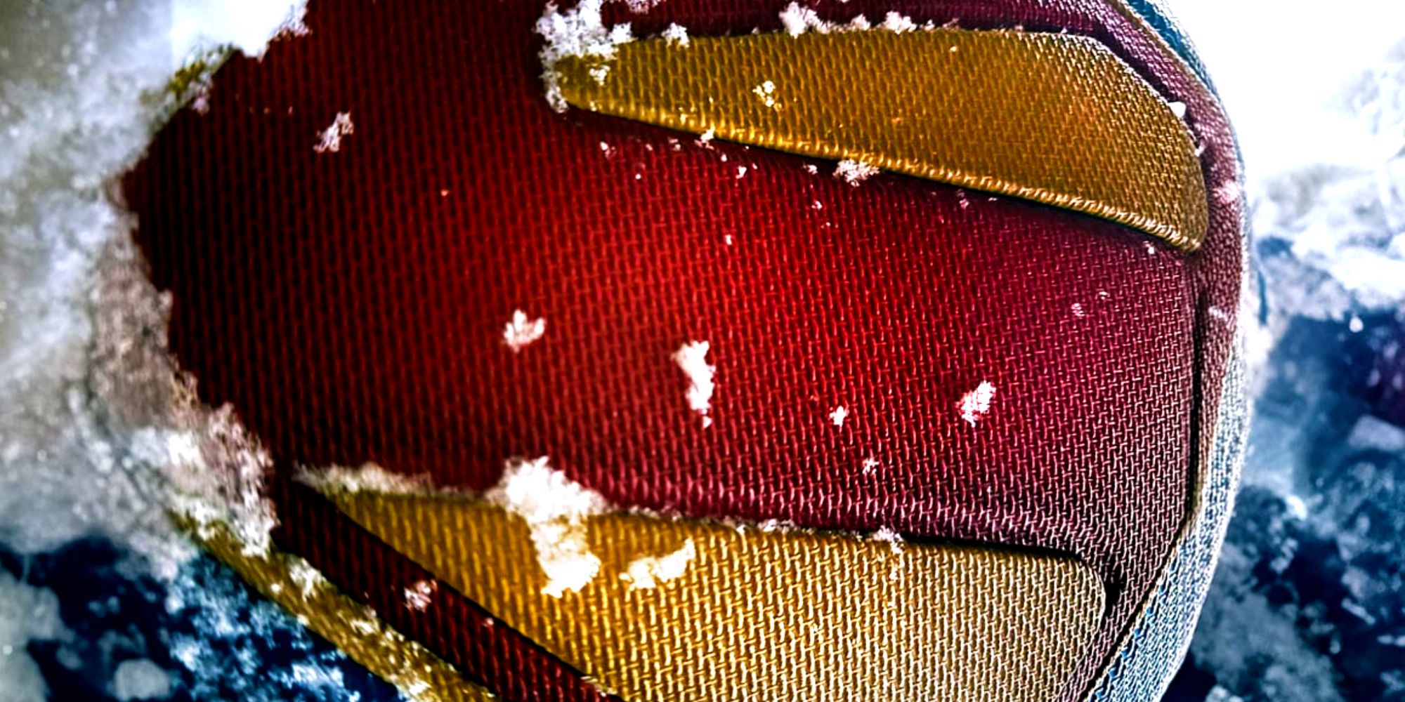 James Gunn Reveals Best & Brightest Look Yet At New Superman Logo 1 Year Before DC Movie's Release