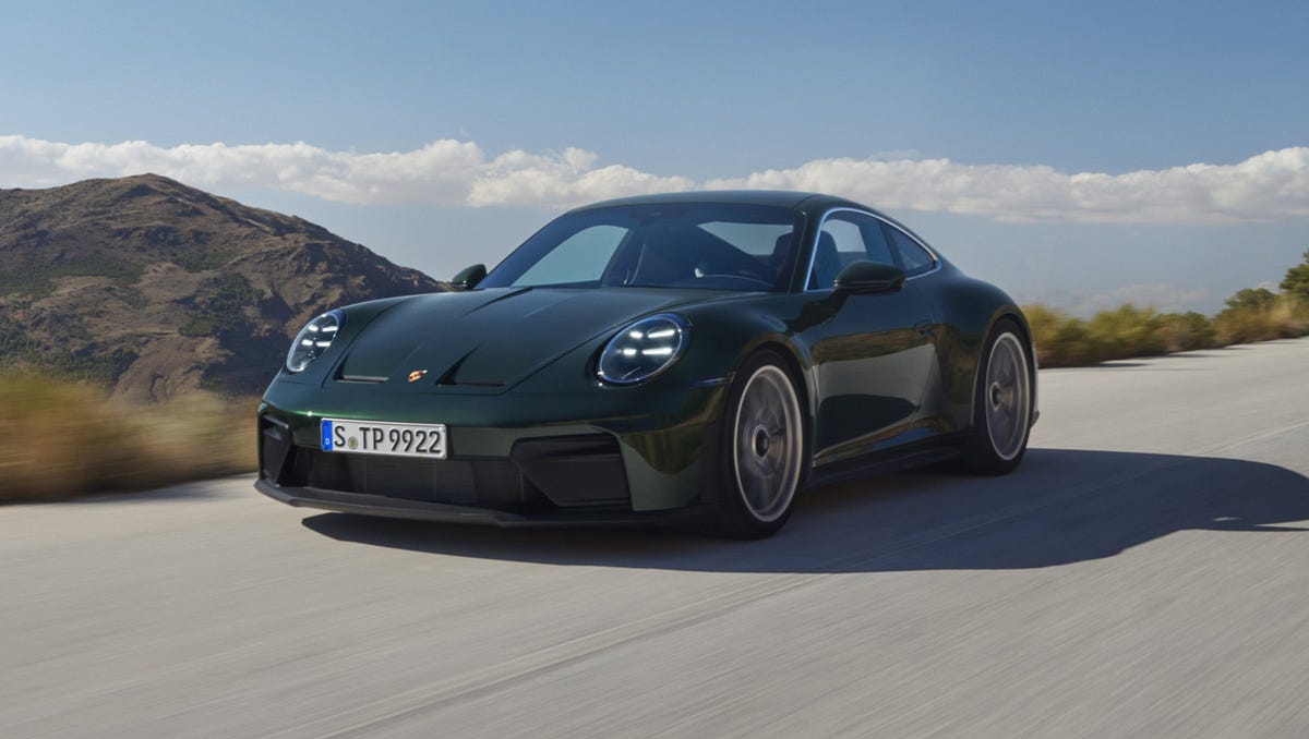 2026 Porsche 911 GT3 / GT3 RS Review, Pricing, and Specs