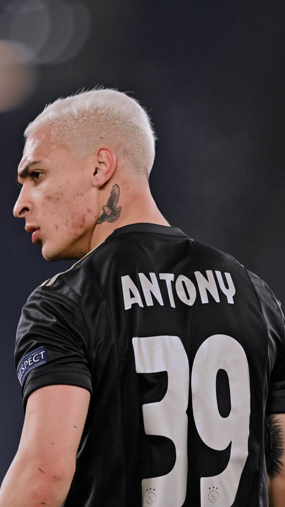 Antony Santos Wallpaper