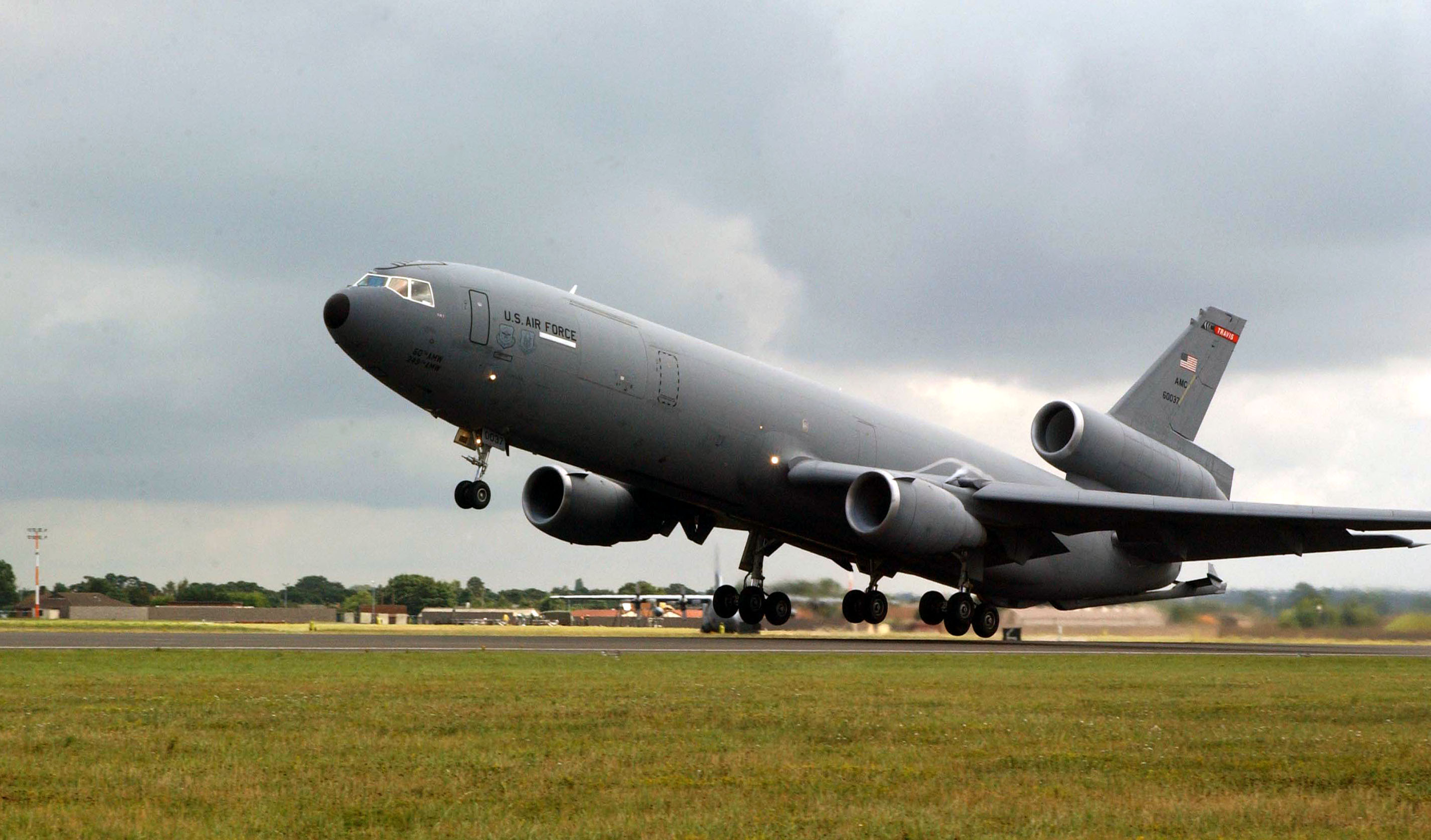 USAF KC 10 Extender Takeoff At RAF
