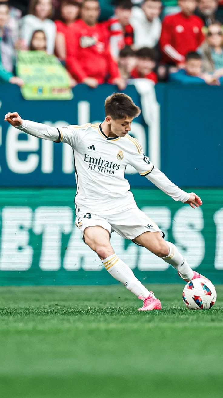 Arda Güler wallpaper