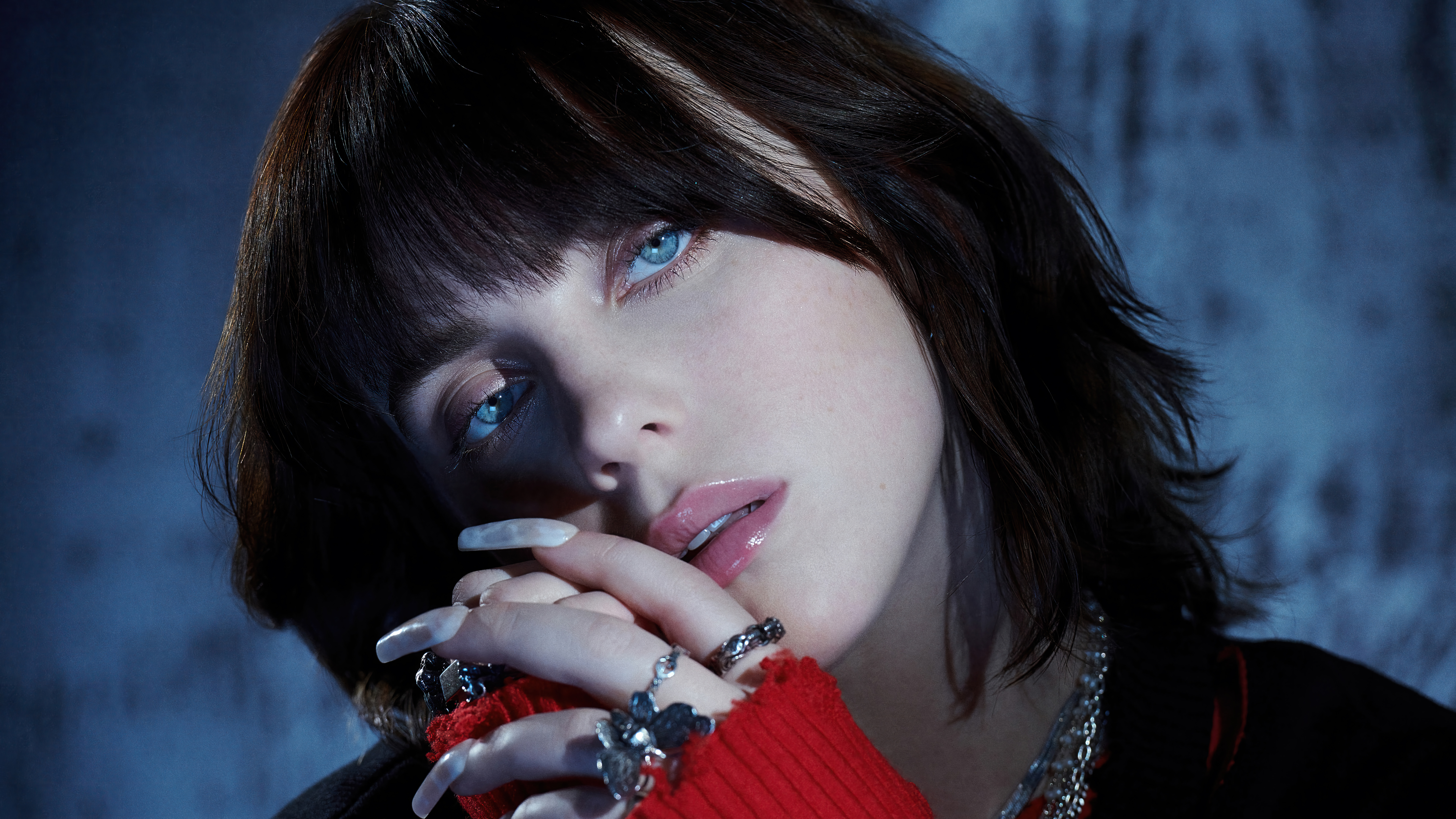 Blue Eyed Girl Singer Billie Eilish Desktop Wallpaper 1600x900