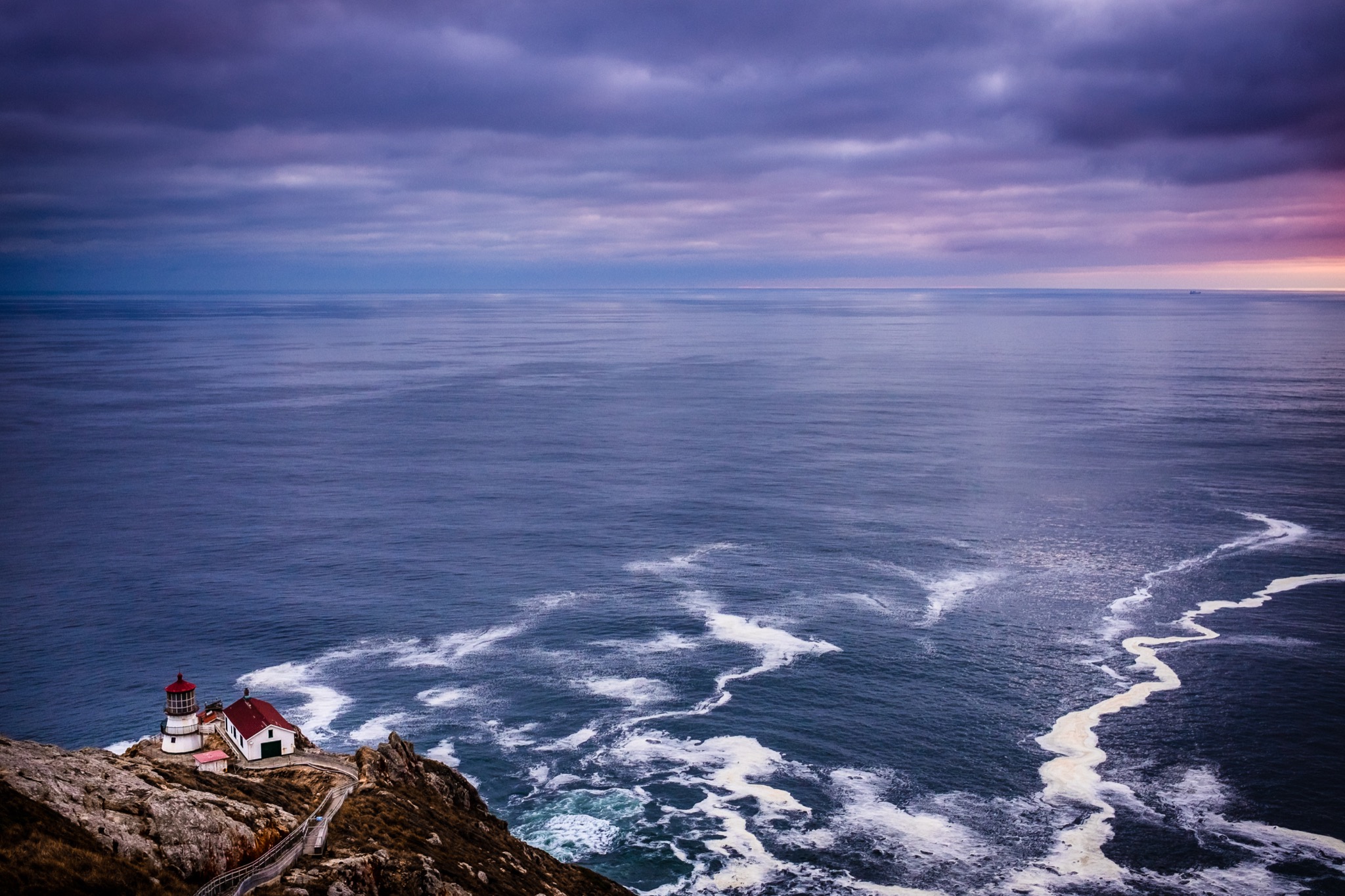 Before-&-after photo show Point Reyes Lighthouse's glorious restoration