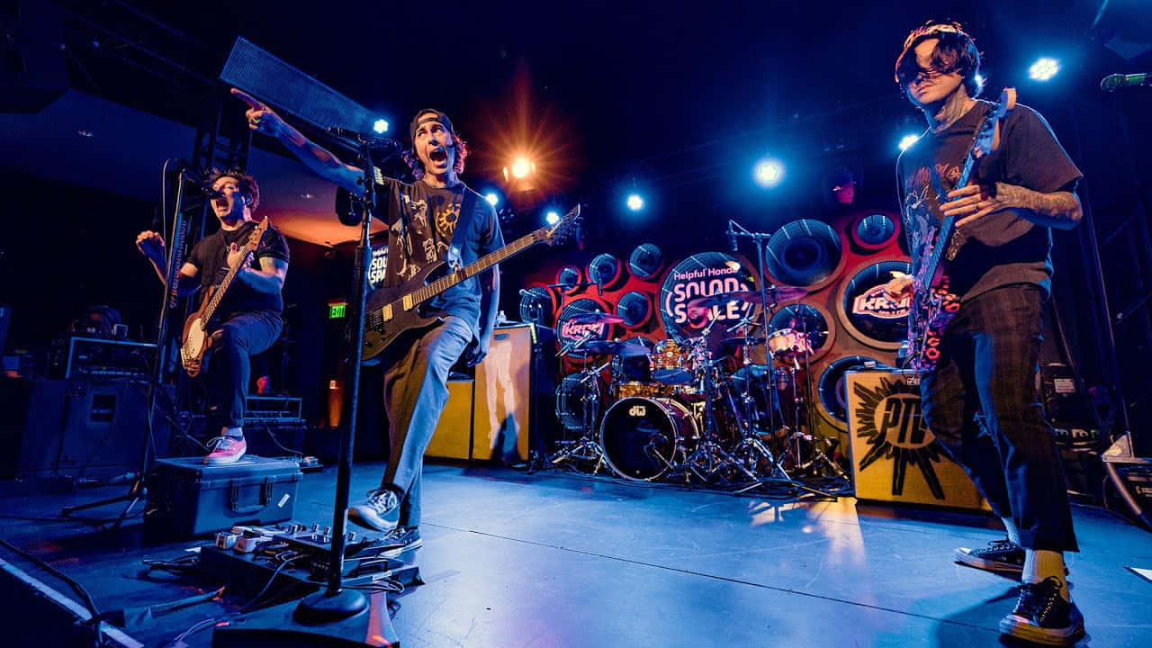 Download Pierce The Veil Live Concert Performance Wallpaper