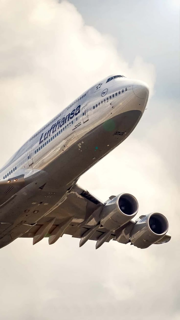 Download 747 Airplane Phone Wallpaper