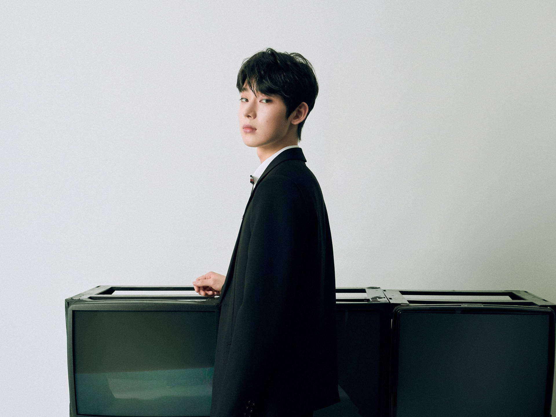 Download Sunoo Solo Portrait Enhypen Aesthetic Wallpaper