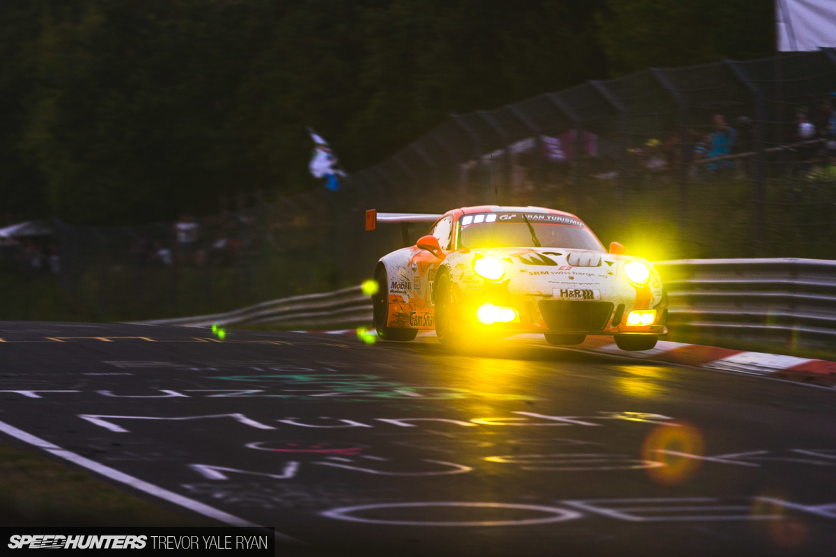 The Inconclusive Guide To Photographing The Nürburgring 24 Hours