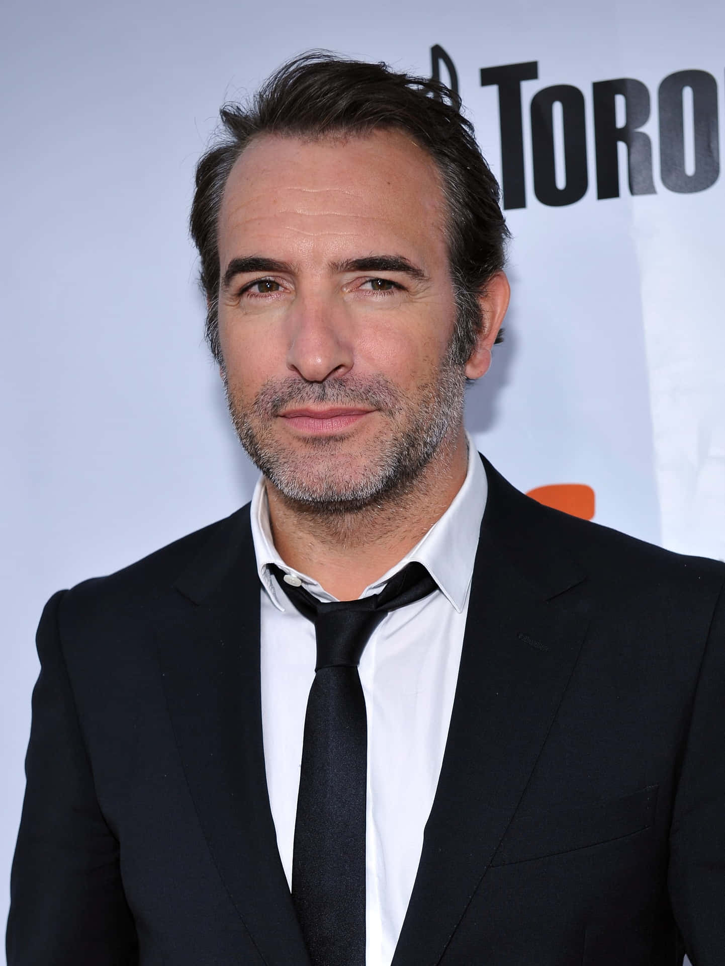Download Caption: Jean Dujardin: The Face Of French Cinema Wallpaper