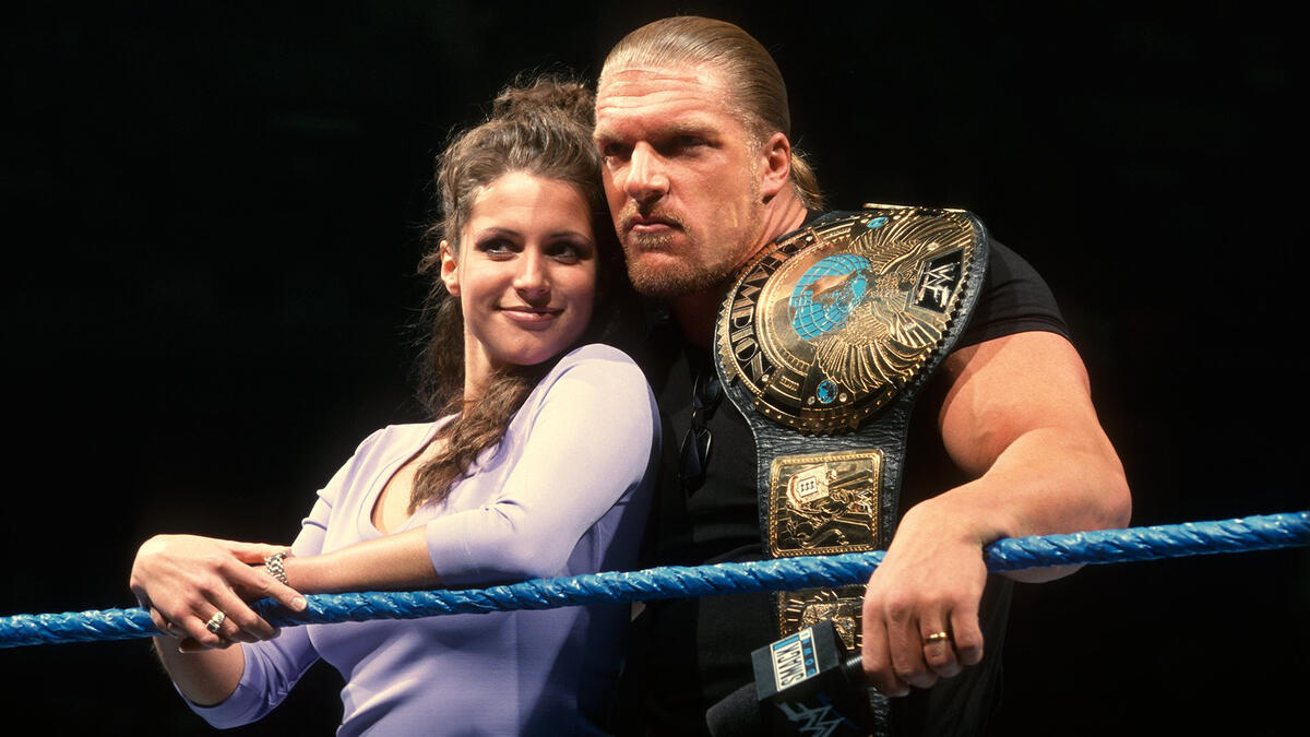 Stephanie McMahon & Triple Hrs: photo