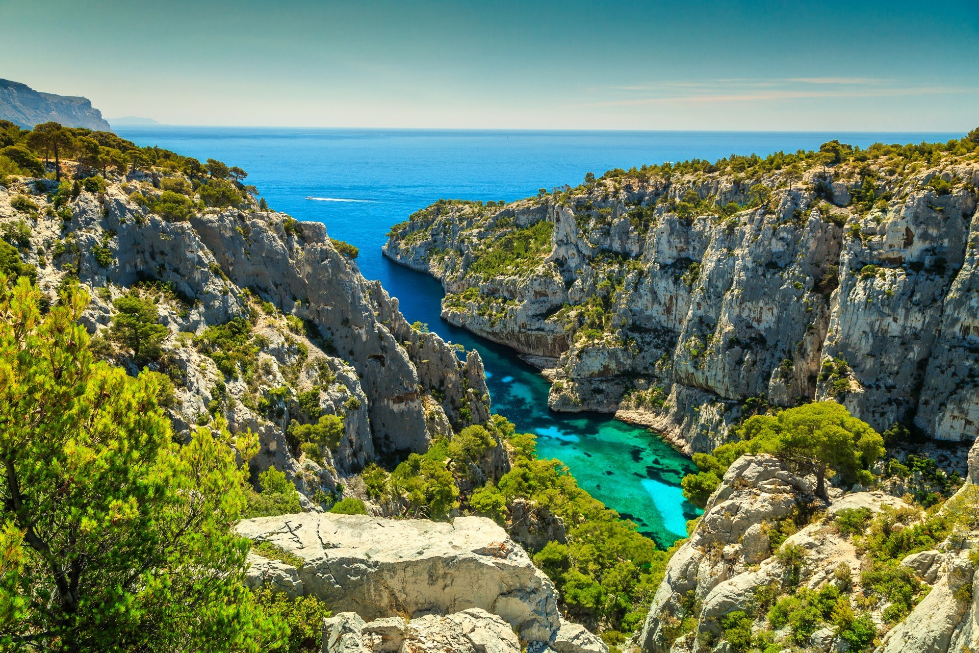 Marseille's Calanques: The Ultimate Guide for 2023