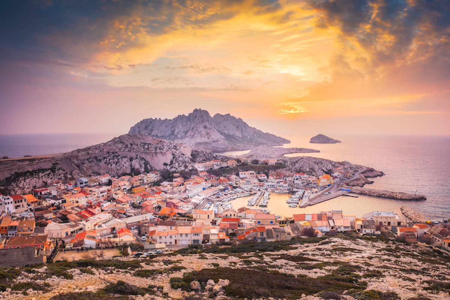Les Calanques depuis Marseille. Parc national des calanques