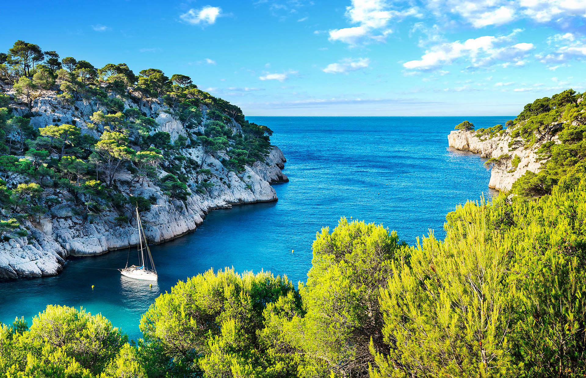 Visit Cassis and its famous creeks tours in South of France