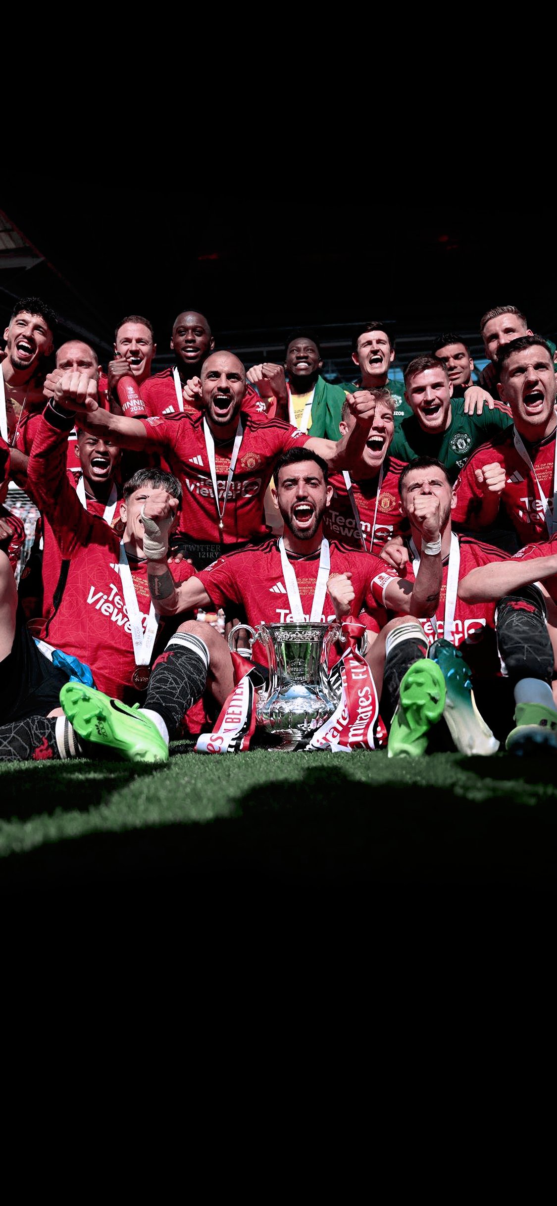 Tadic #Wallpaper └