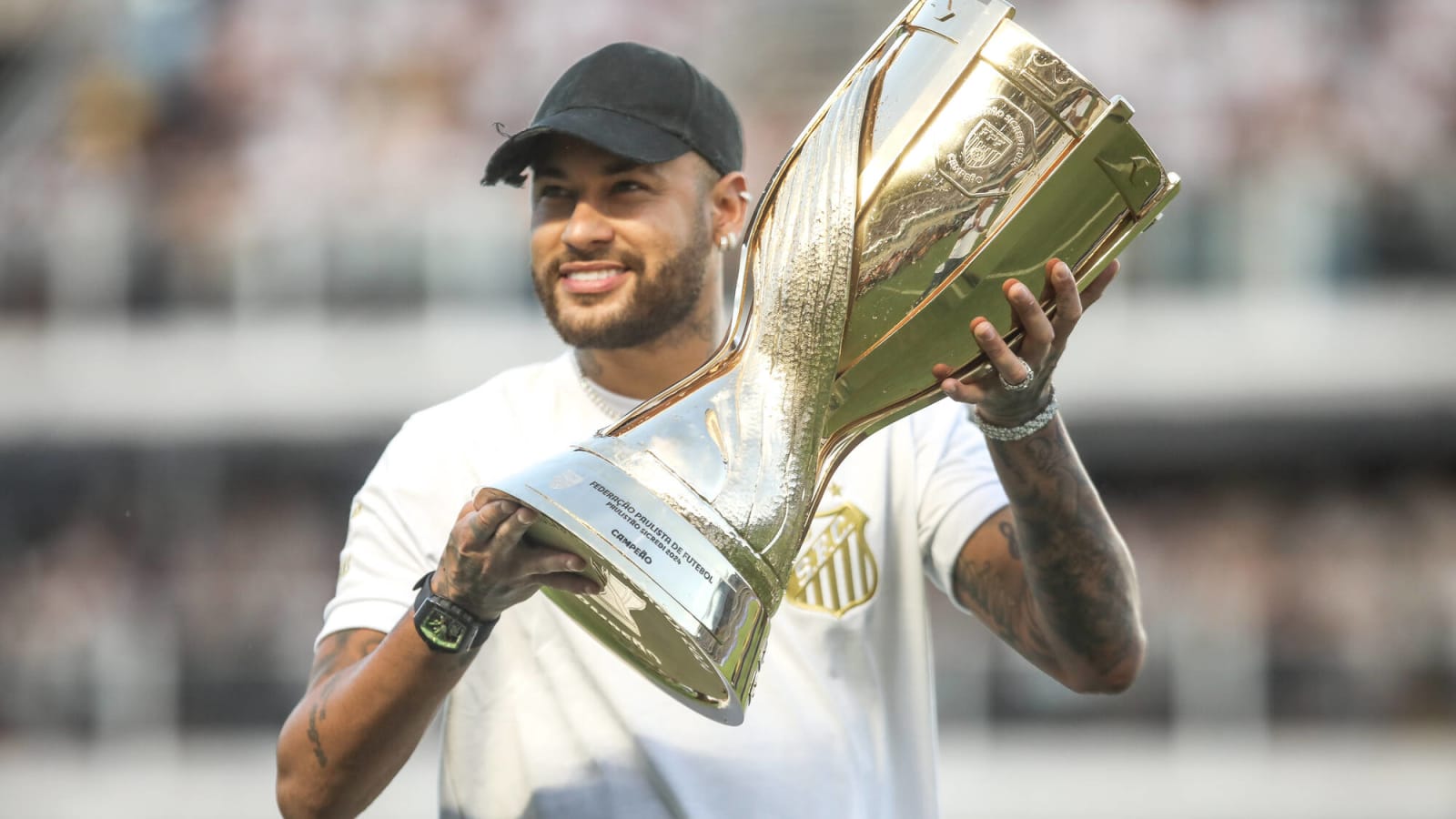 Neymar Jr. breaks silence on his rumored return to Santos amid injury concerns