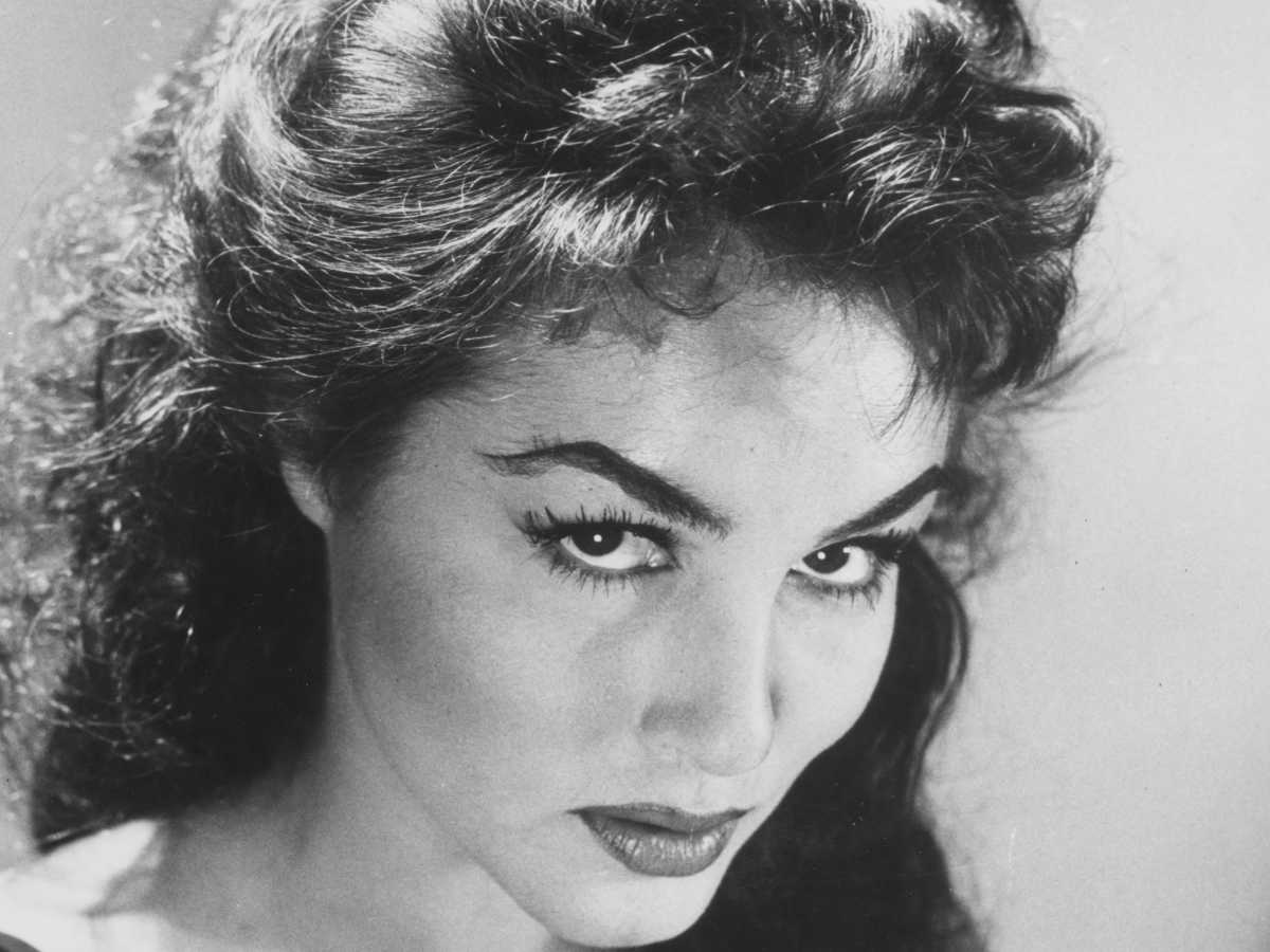 60s Bombshell Julie Newmar Is Unrecognizable in New Photo