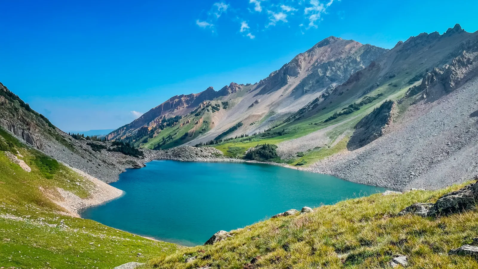 Alpine Lake Hikes Near Aspen