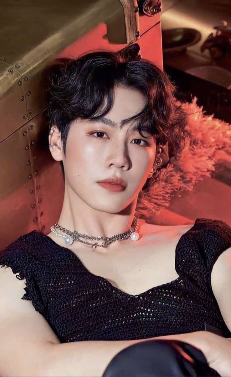 เ ฌ อ ด า. adlı kullanıcının ผู้คน panosundaki Pin