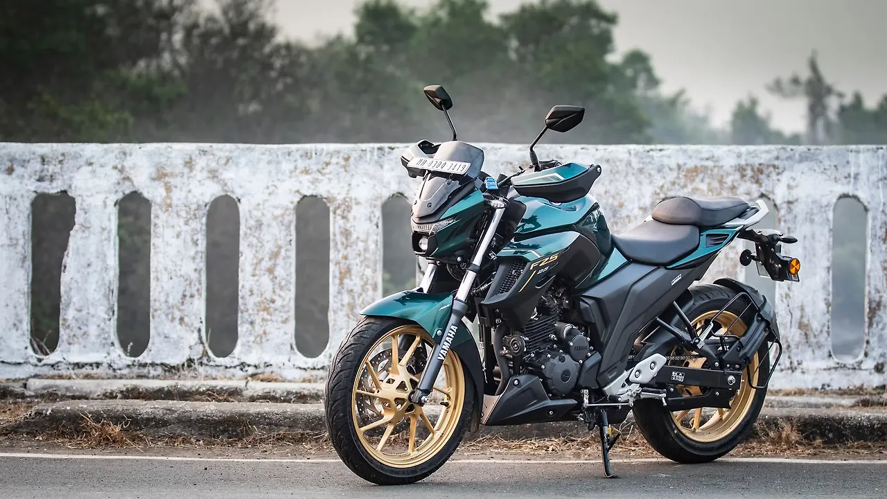 Yamaha FZ25 Exterior Image