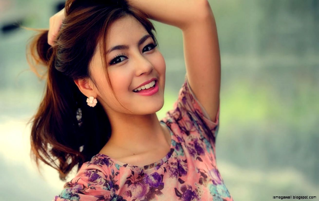 Teenage girl wallpaper QB