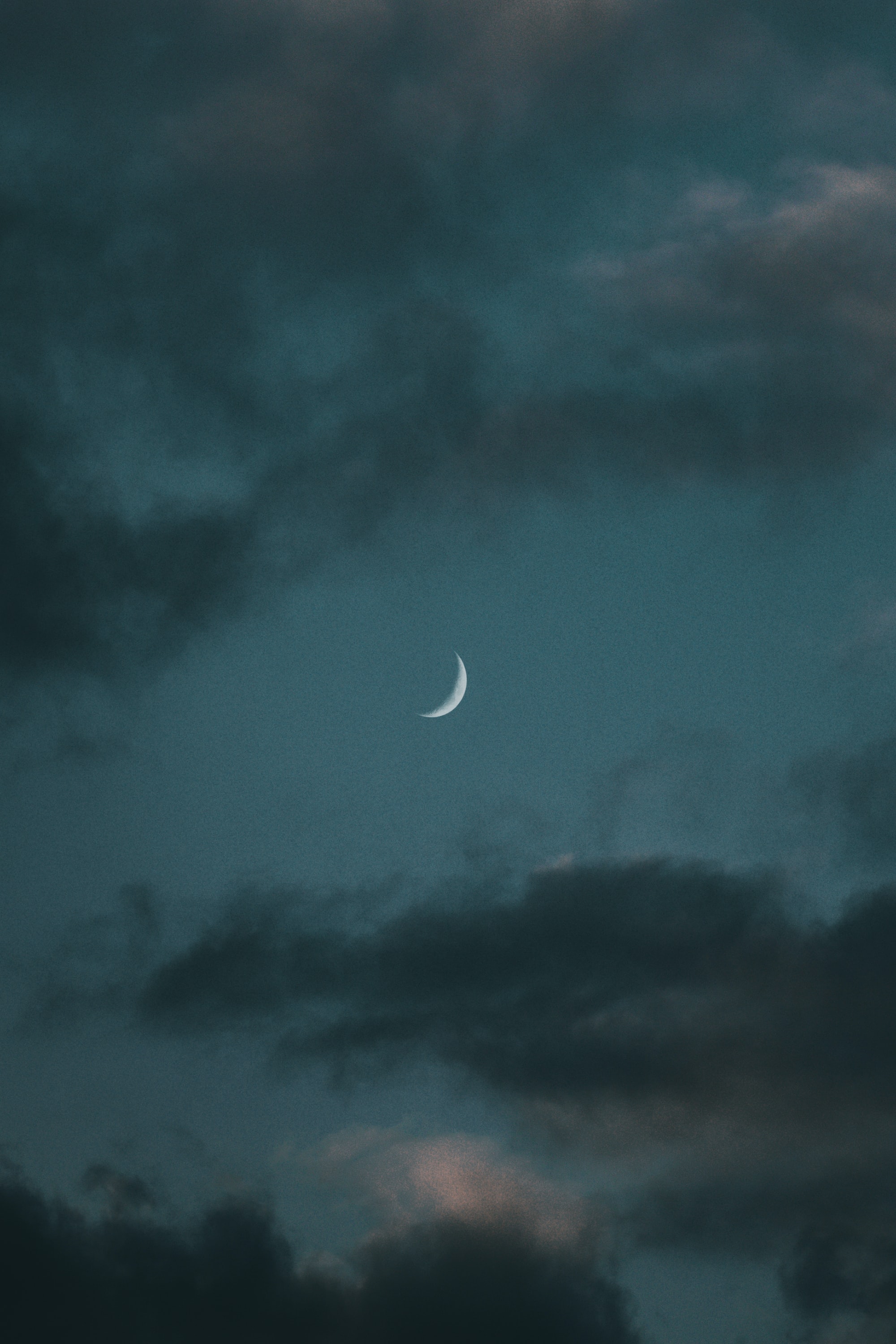 Download wallpaper 2000x3000 moon, sky, night, clouds HD background