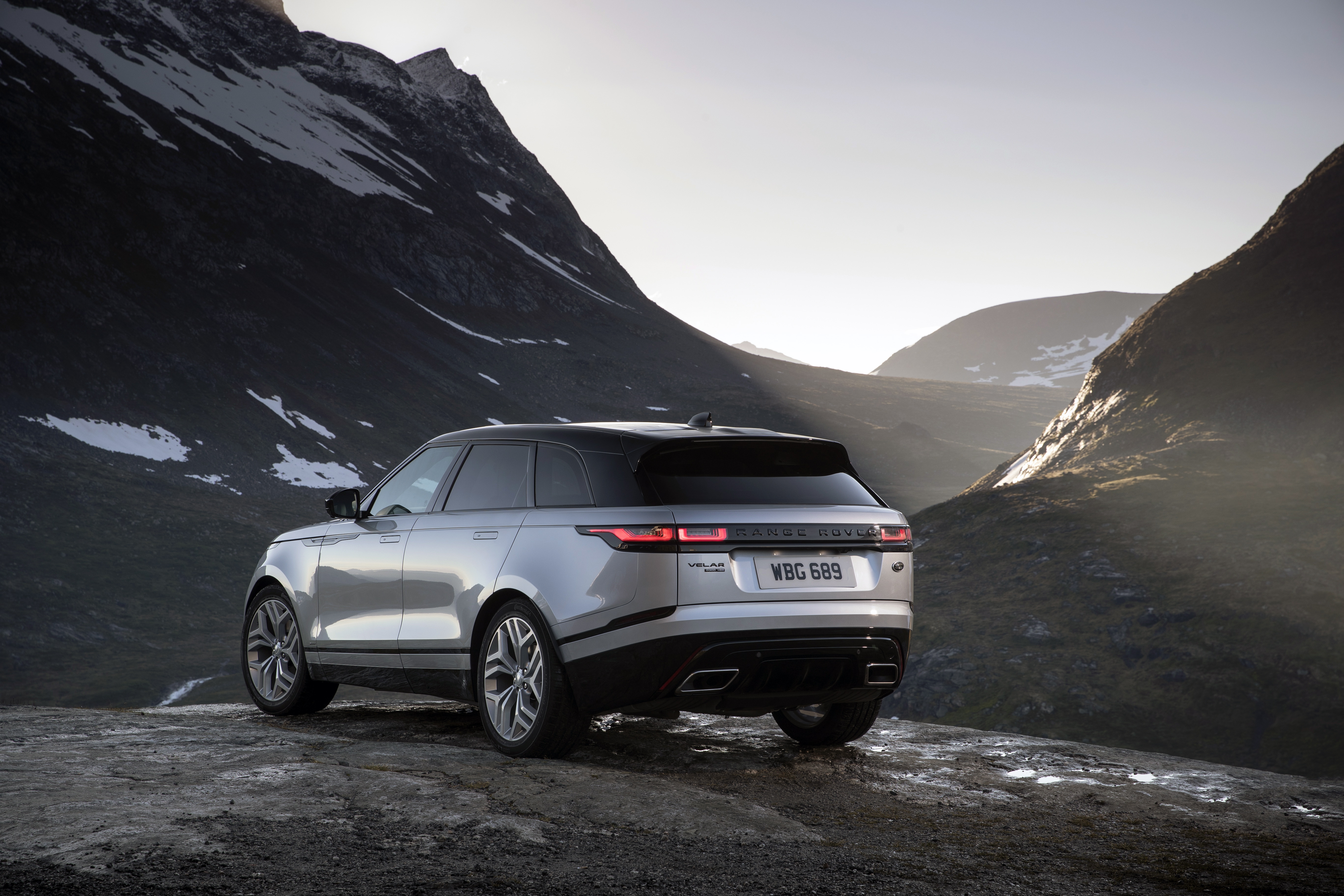 RANGE ROVER VELAR AND JAGUAR E TYPE ZERO WIN AT GQ CAR AWARDS 2018. Land Rover Media Newsroom