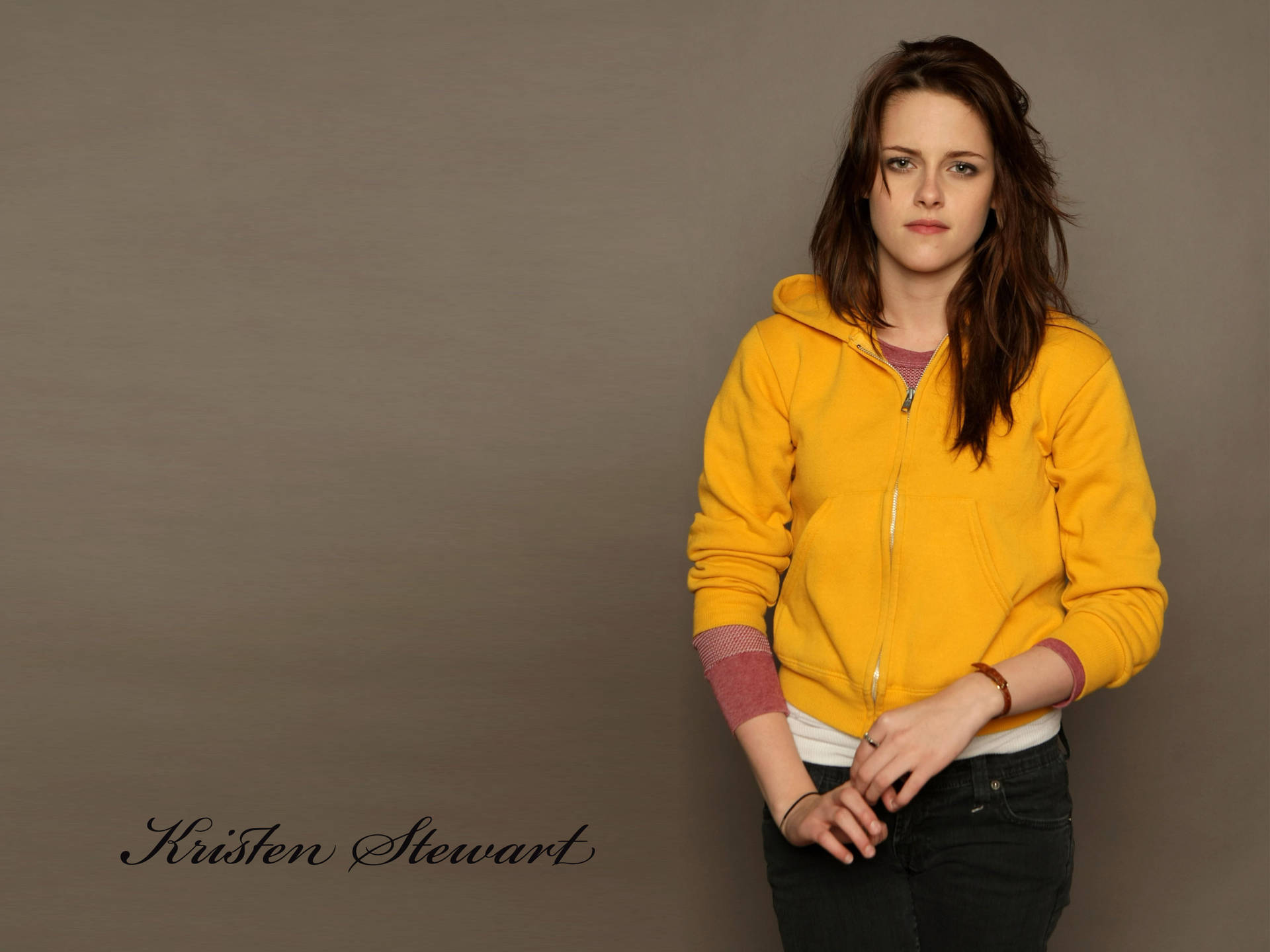 Download Kristen Stewart Yellow Sweatshirt Wallpaper