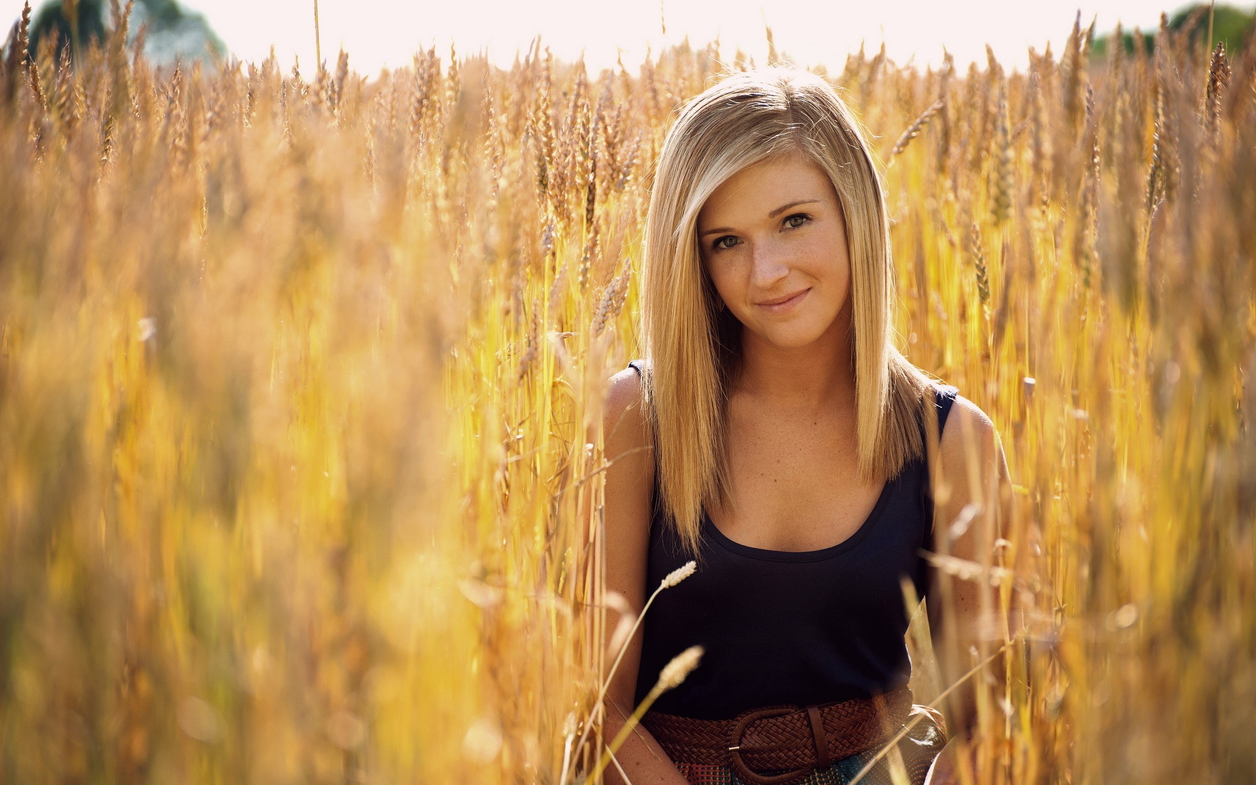 Cute Blonde Widescreen Wallpaper 20808