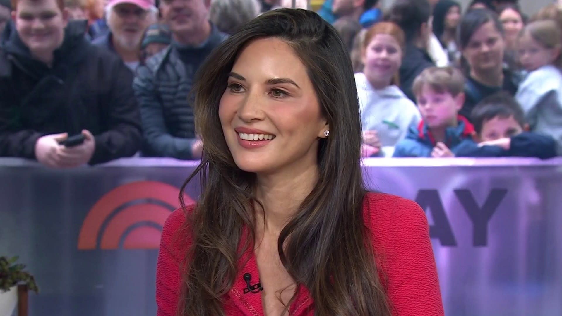 How Jon Hamm gave Olivia Munn a confidence boost in new show