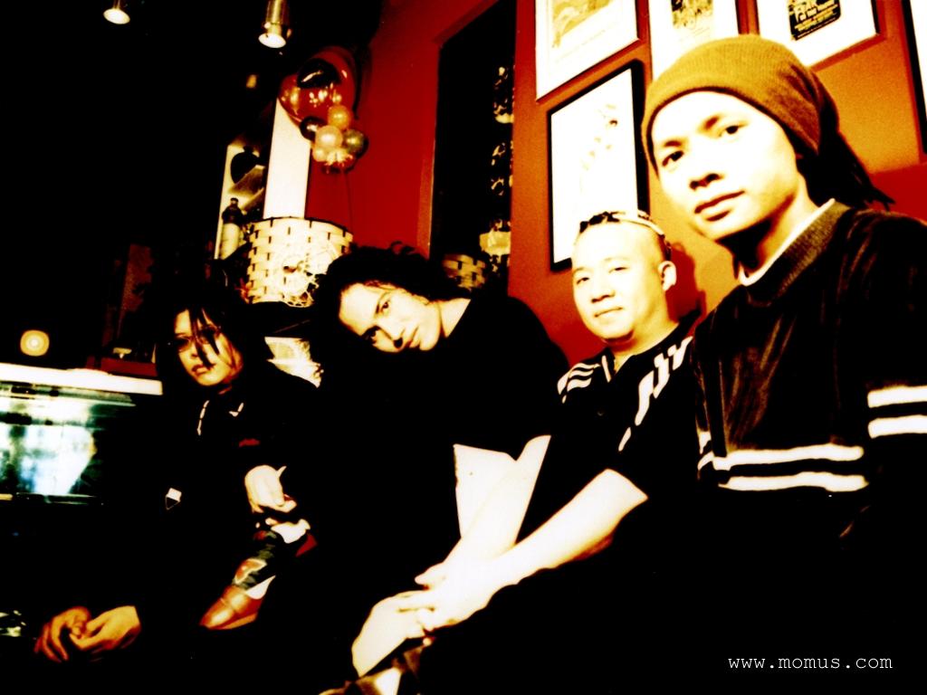 Silly Fools Unofficial Fan Site - Real god, Real music, Real band
