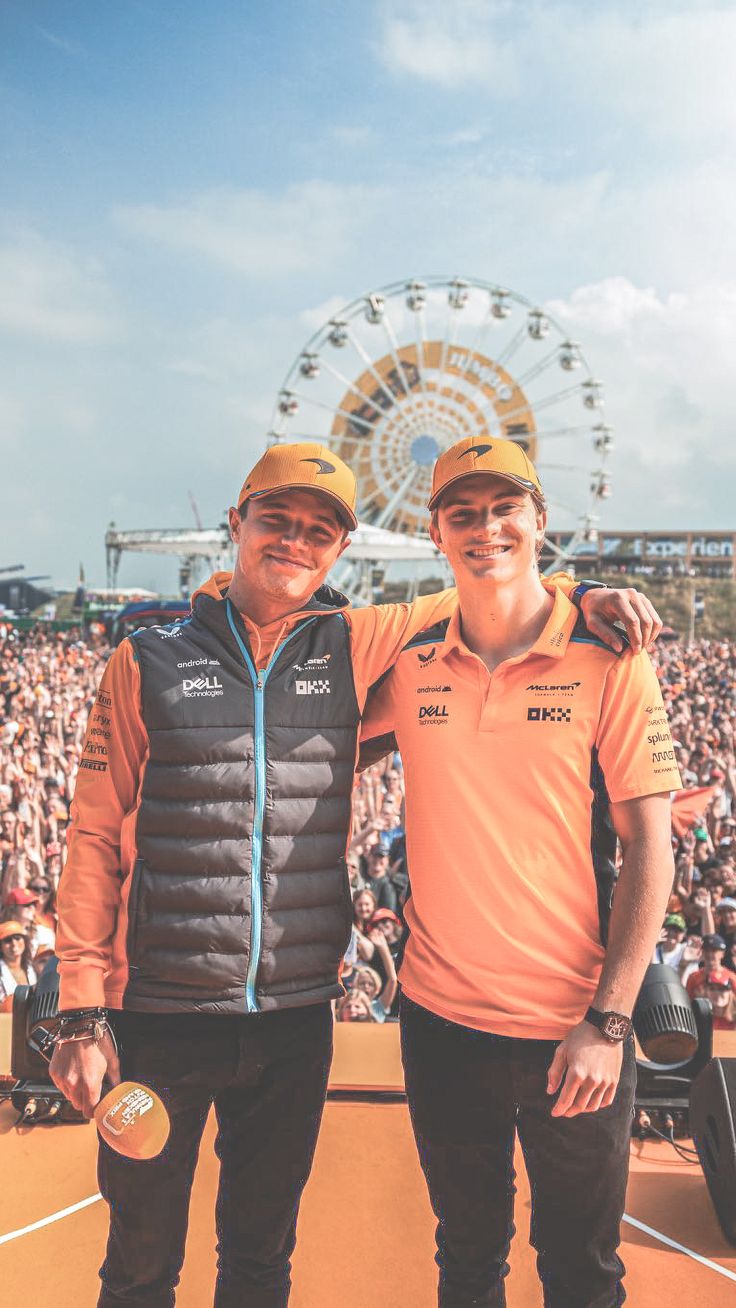 Lando Norris Oscar Piastri McLaren