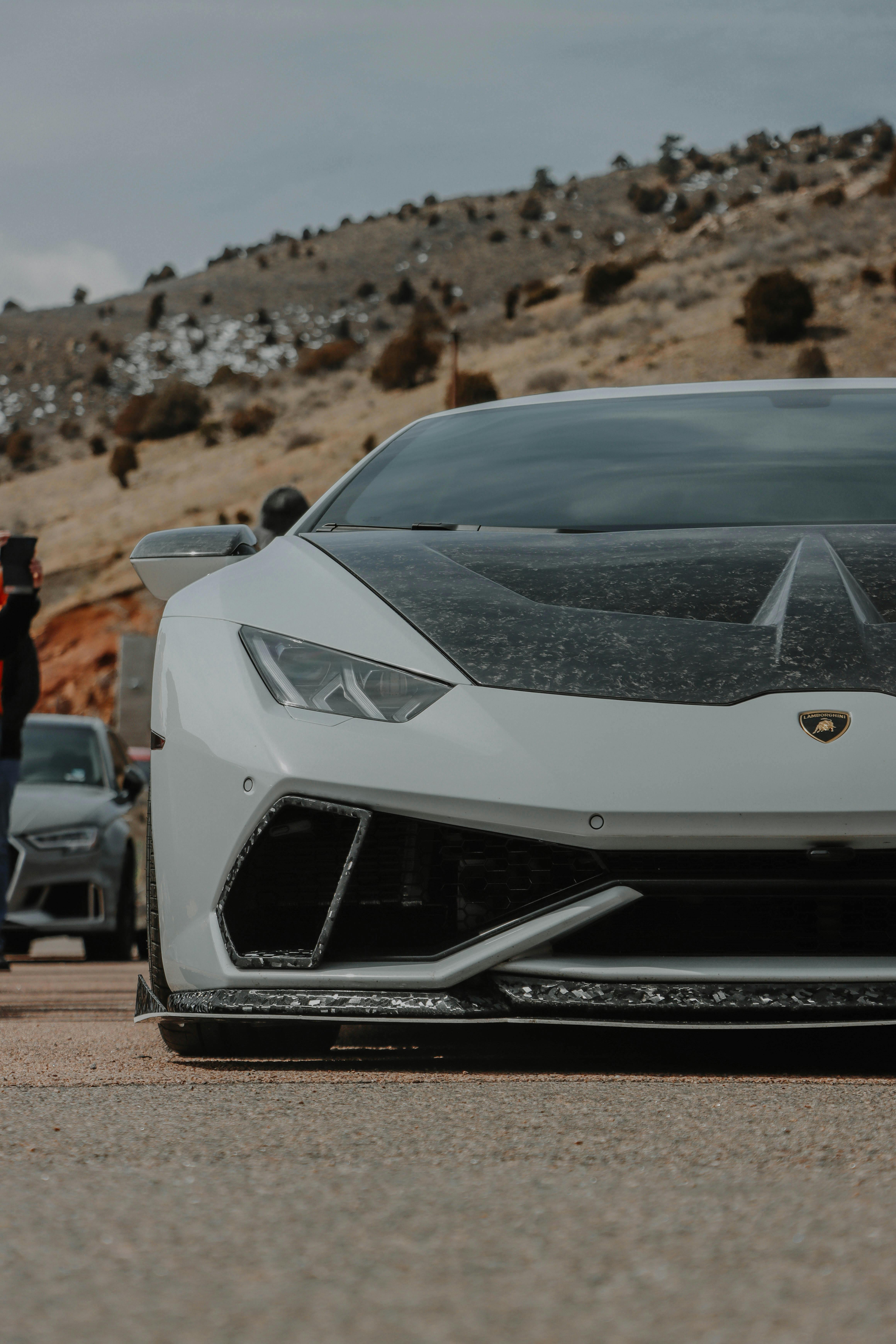 A Lamborghini Huracan on a Parking Lot at Red Rocks, Colorado, USA · Free