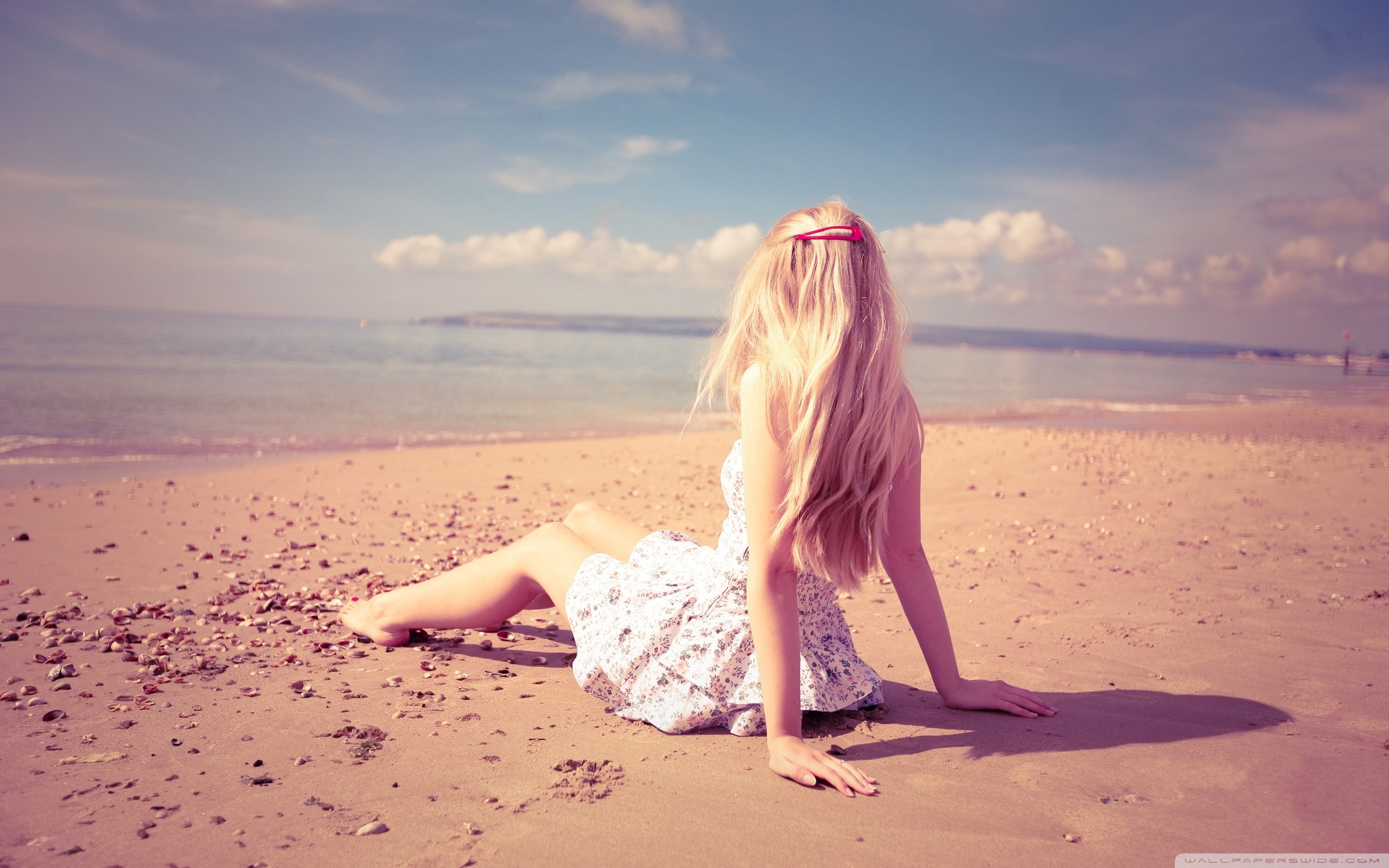 Blonde Girl On The Beach 4K UHD Wallpaper for UltraHD Desktop and TV, Smartphone and Tablet Devices