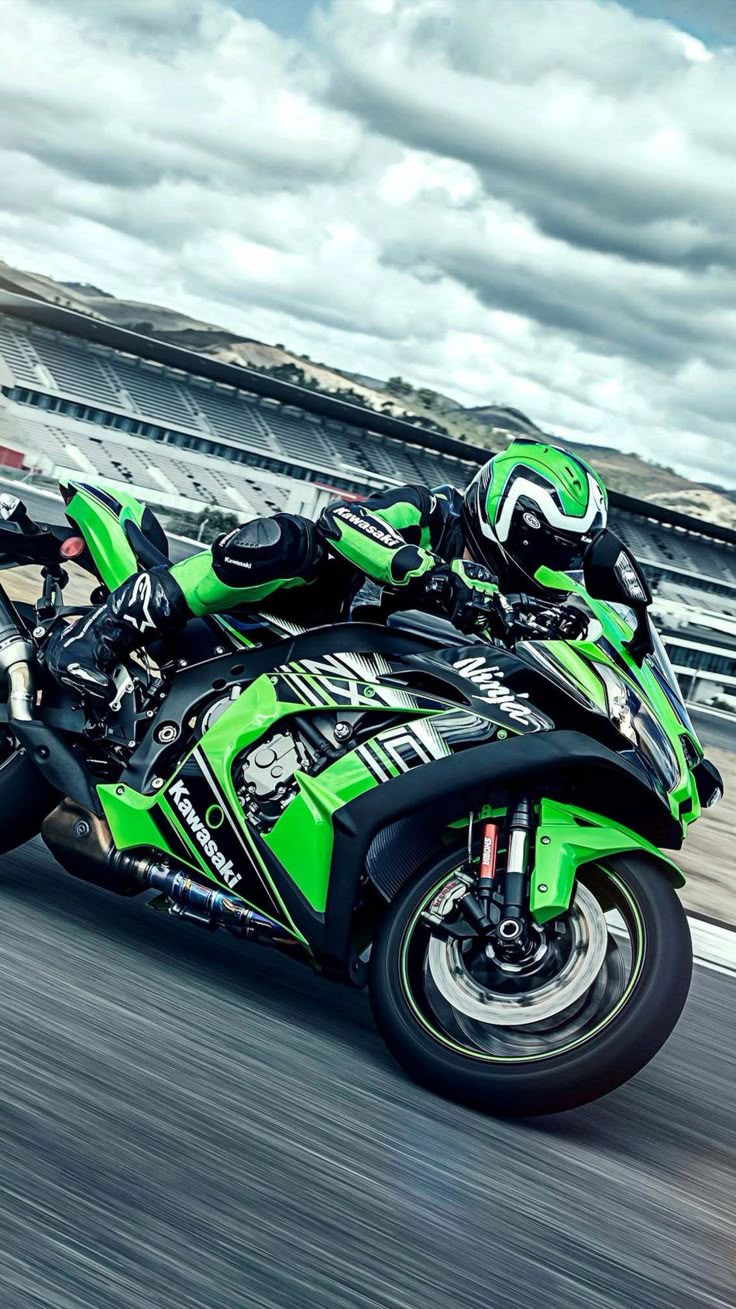Kawasaki Ninja ZX 10R KRT 2019 4K Ultra HD Mobile Wallpaper For IPhone & Android