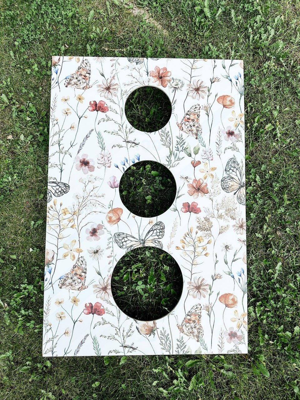 Cornhole Game DIY using Wallpaper Peel and Stick DIY!