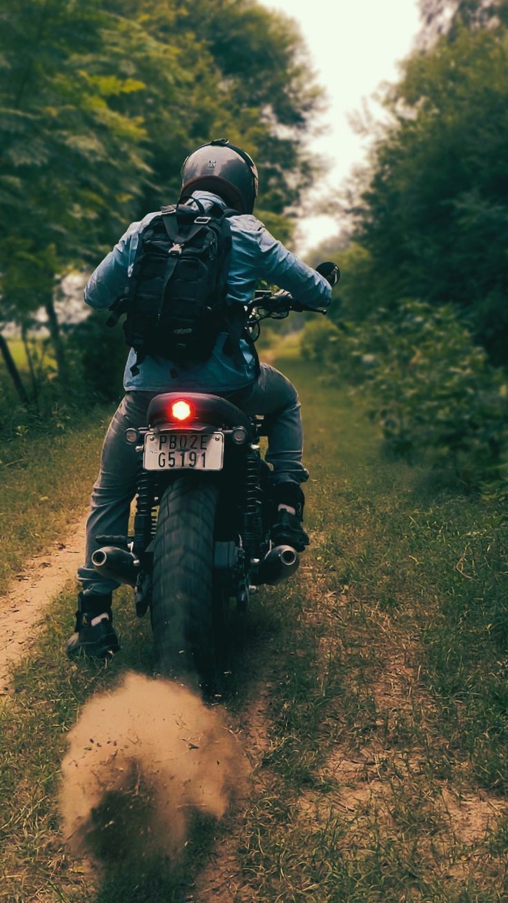 Yezdi scrambler wallpaper