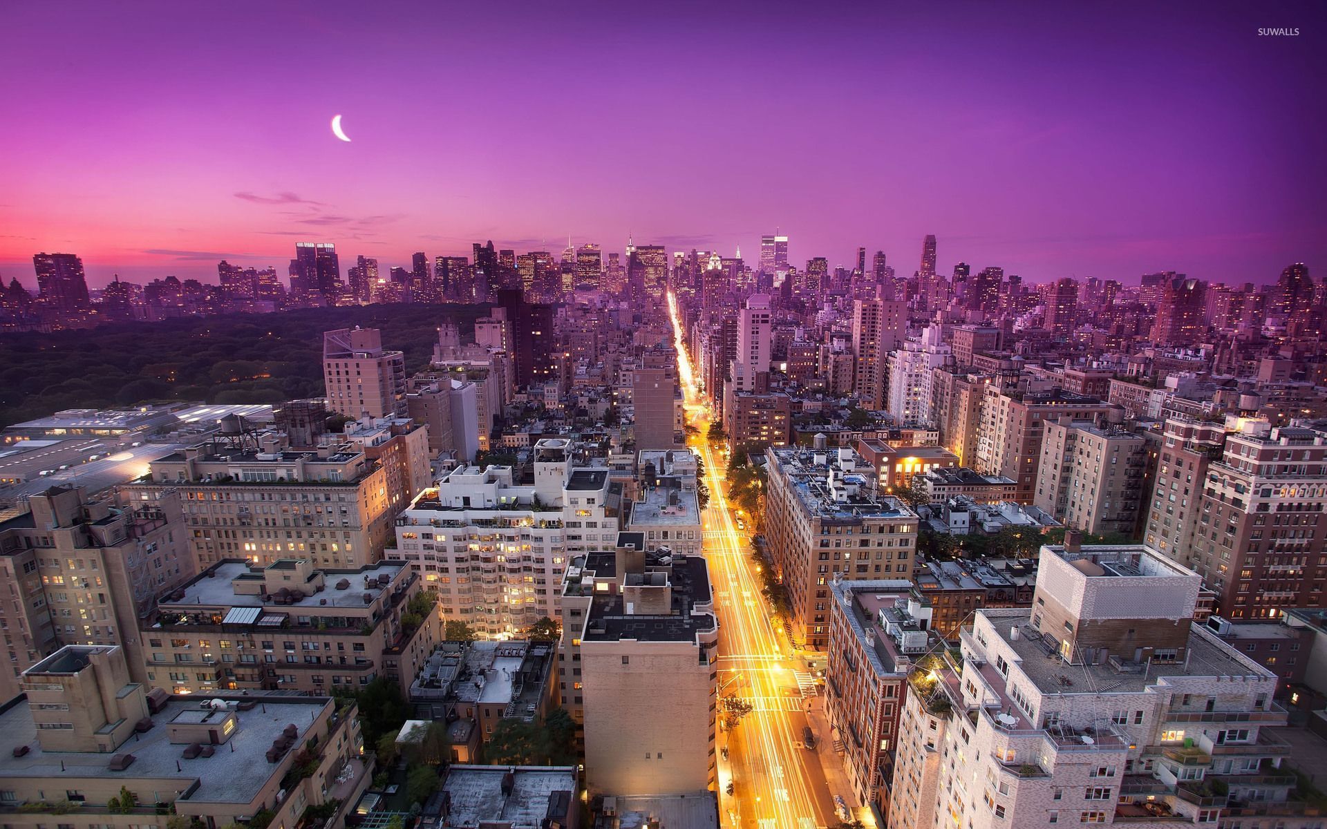 Purple sky above New York City at sunset wallpaper wallpaper