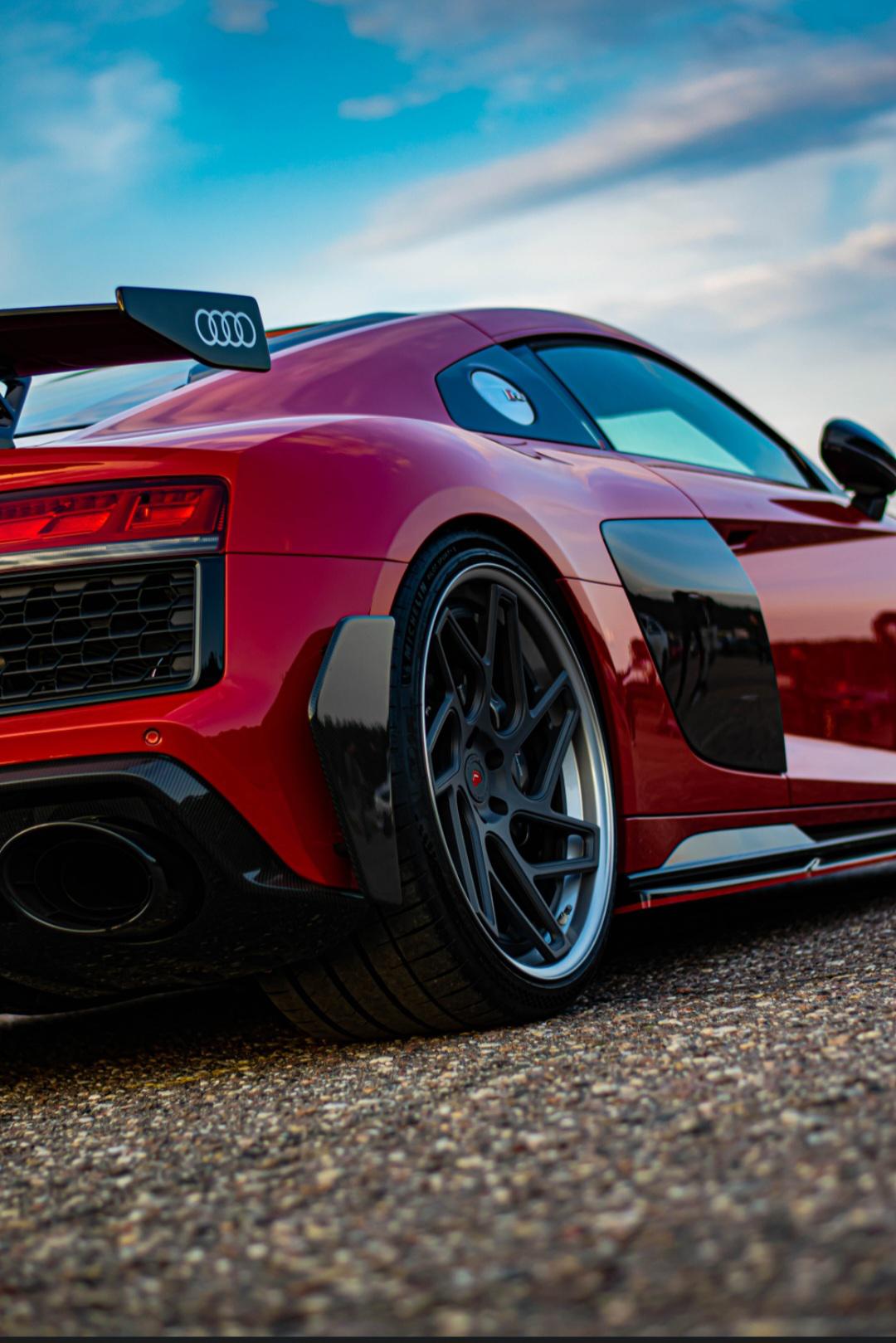 My pic of Audi R8 [1080x1619]