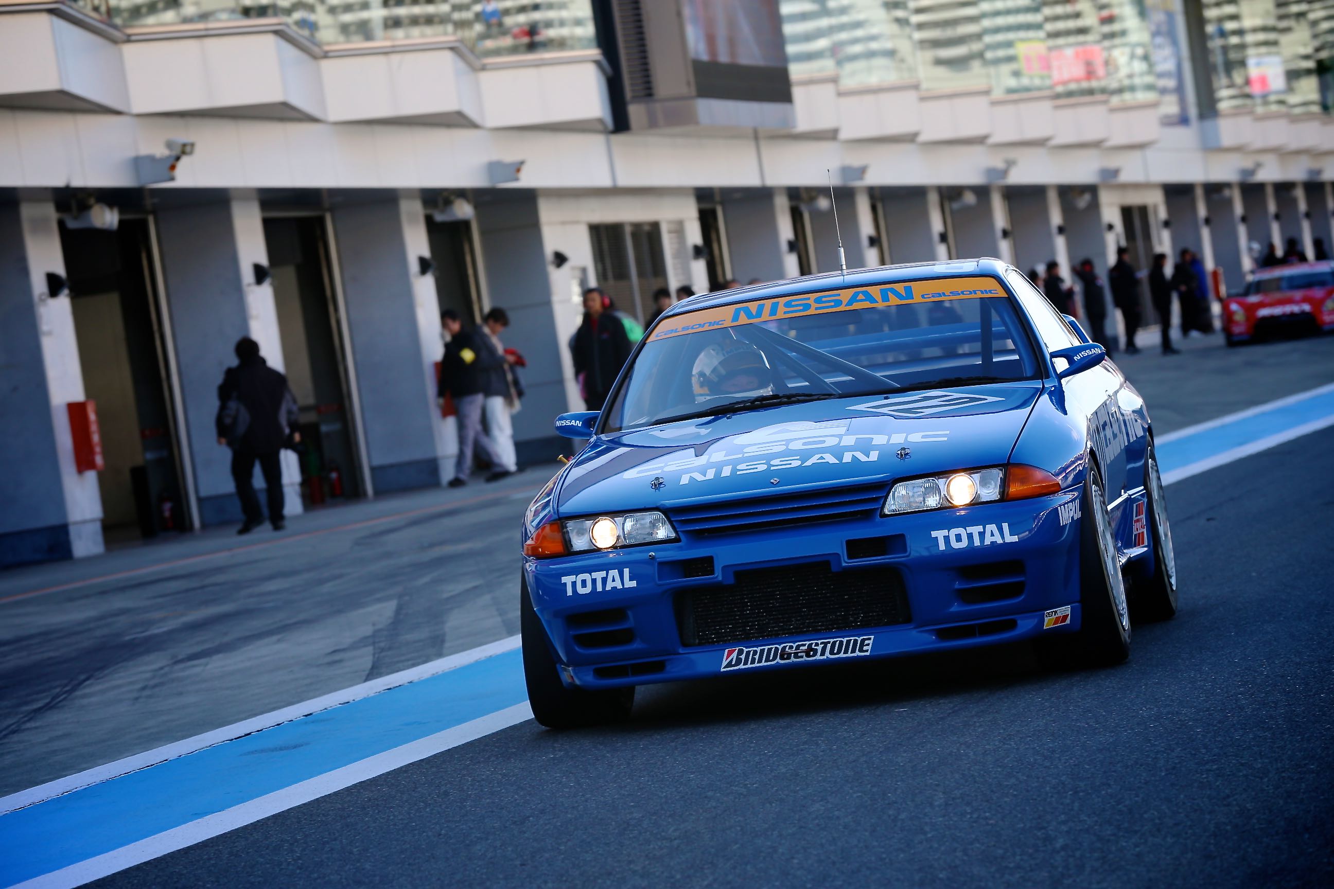MOTORSPORT: Calsonic colors live on, even though the company's gone. Japanese Nostalgic Car