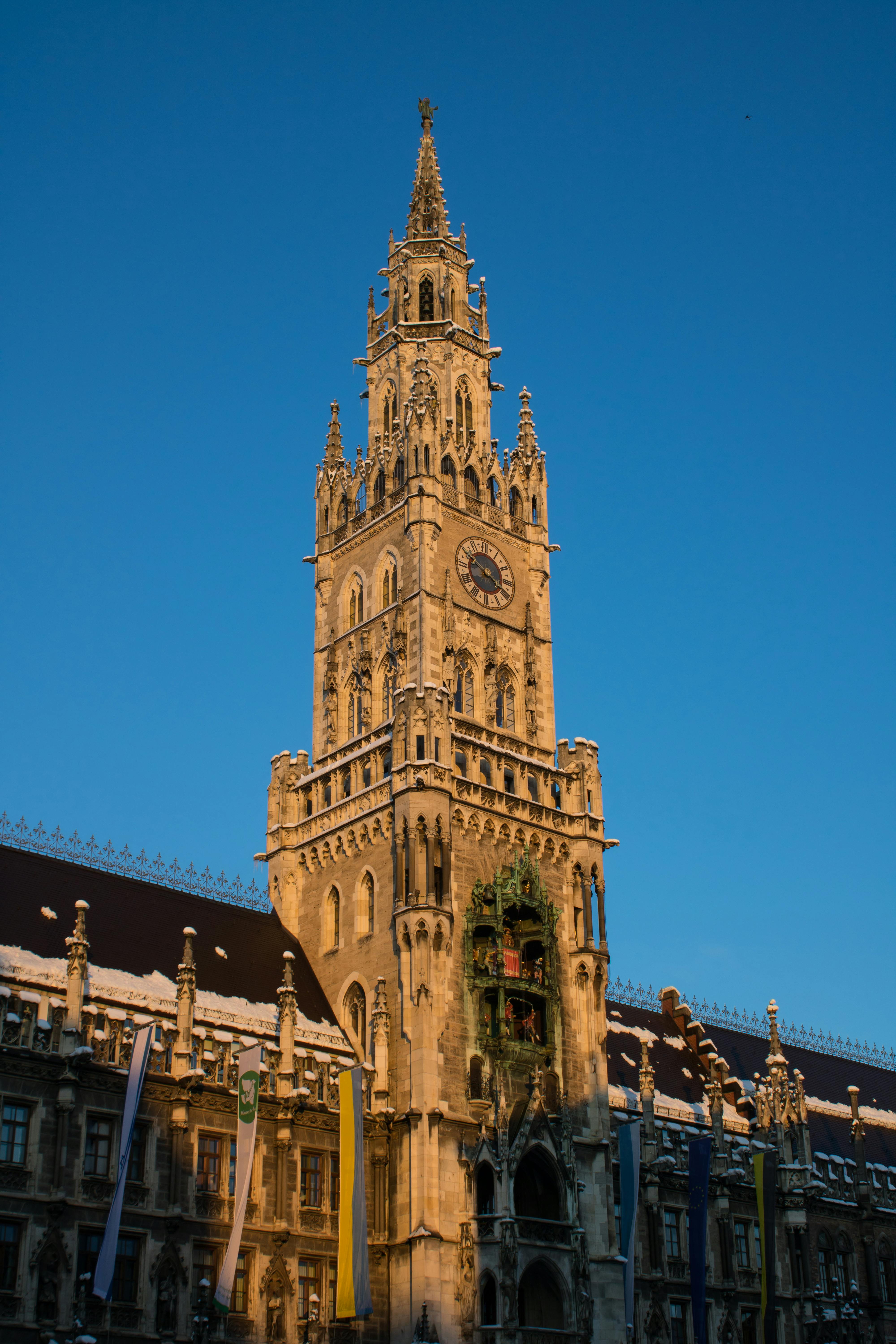 Illuminated Town Hall in Munich · Free