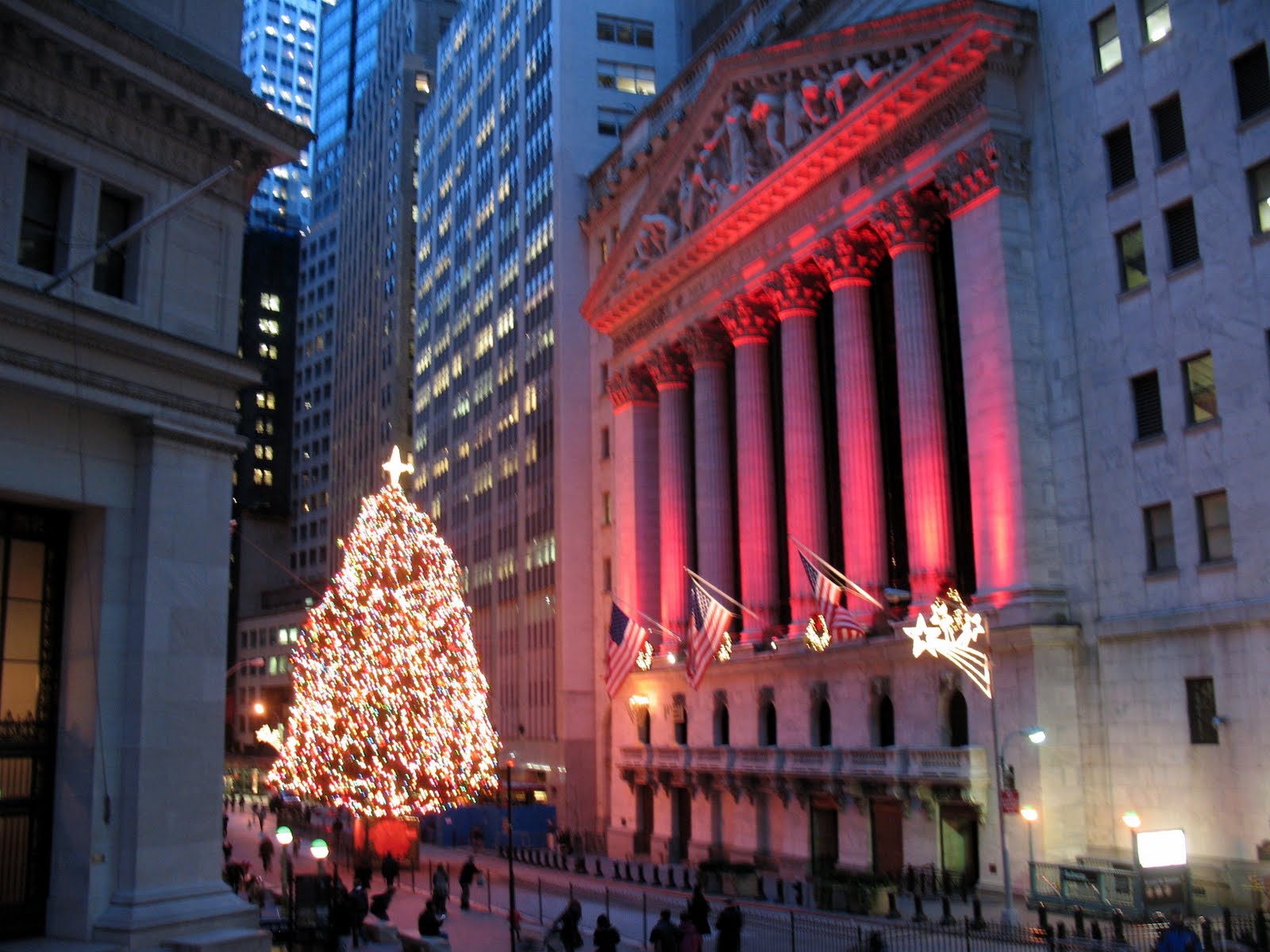 Mille Fiori Favoriti: Wall Street Christmas Tree & the Voices of the Ascension