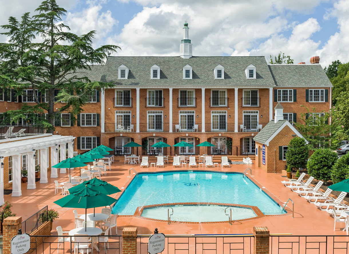 Download Your Favorite Westgate Historic Williamsburg Wallpaper HERE!