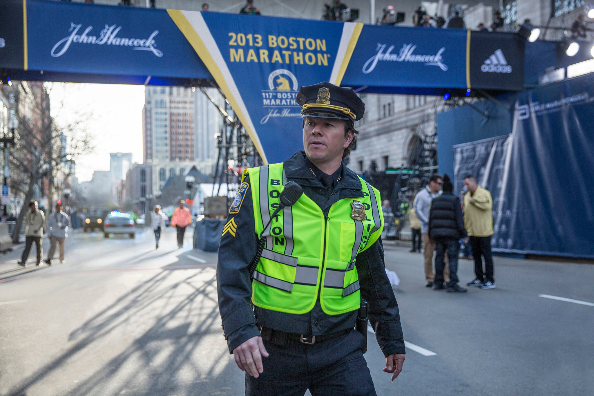 Review: 'Patriots Day, ' a Mosaic of Portraits From Marathon Bombing