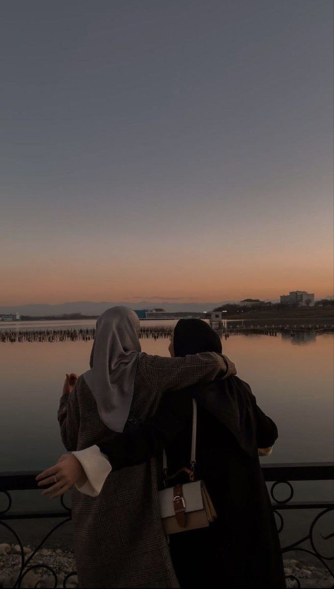 ﮼حجاب. Best friends shoot, Best friend picture, Friend poses photography
