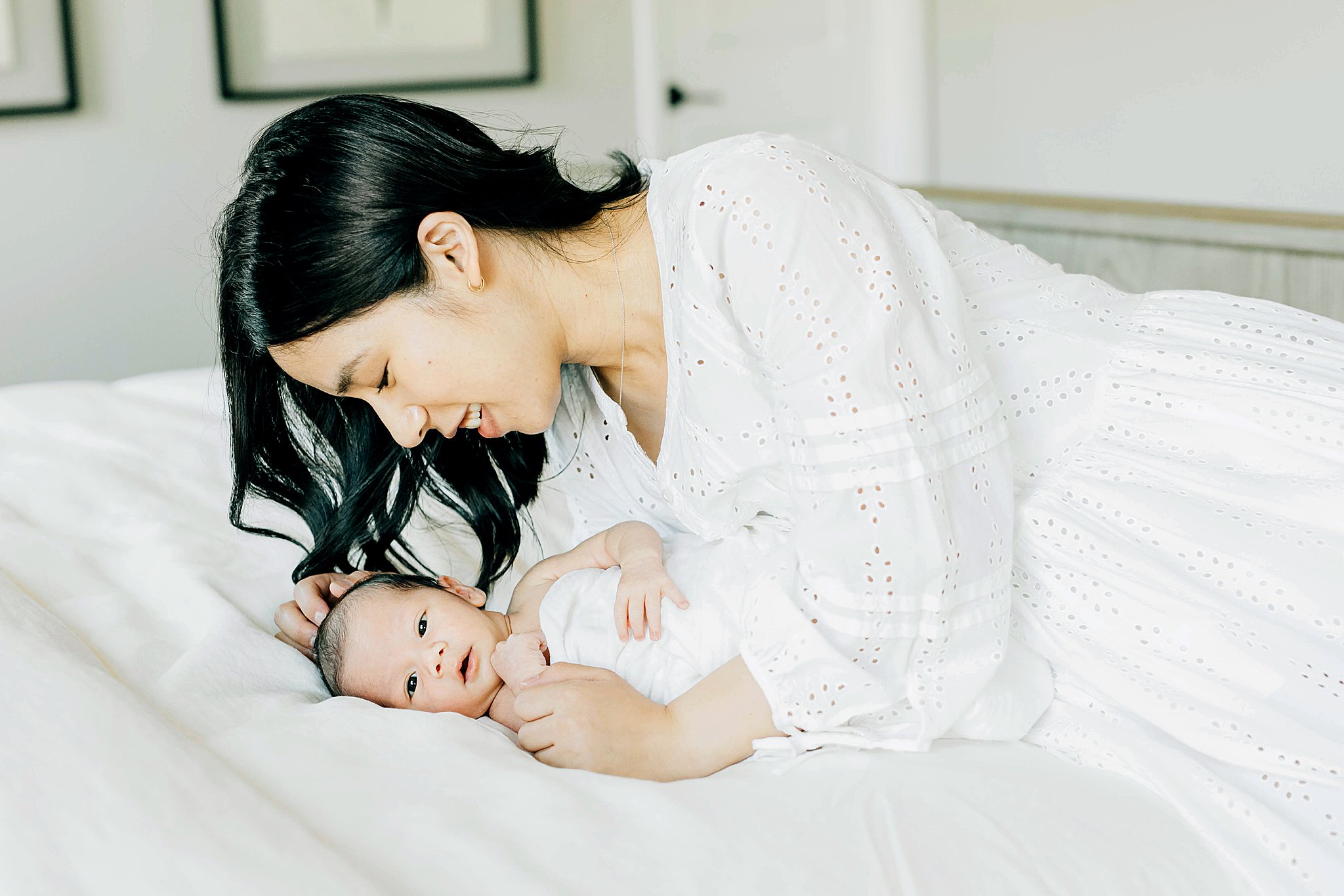 things Mom should consider when choosing their outfit for newborn photo