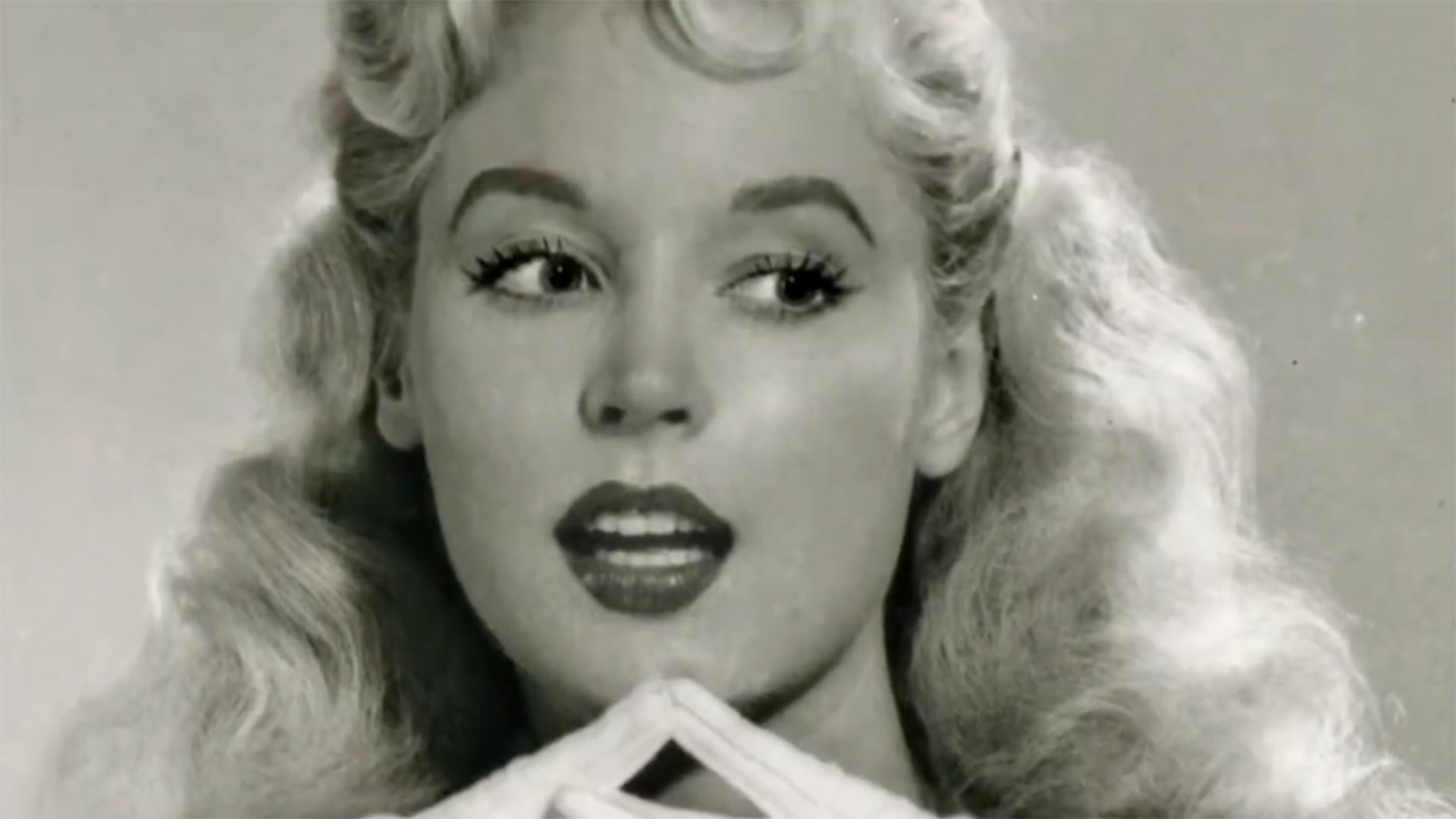 Betty Brosmer, la primera supermodelo con “cintura de avispa” que rechazó desnudarse para Playboy