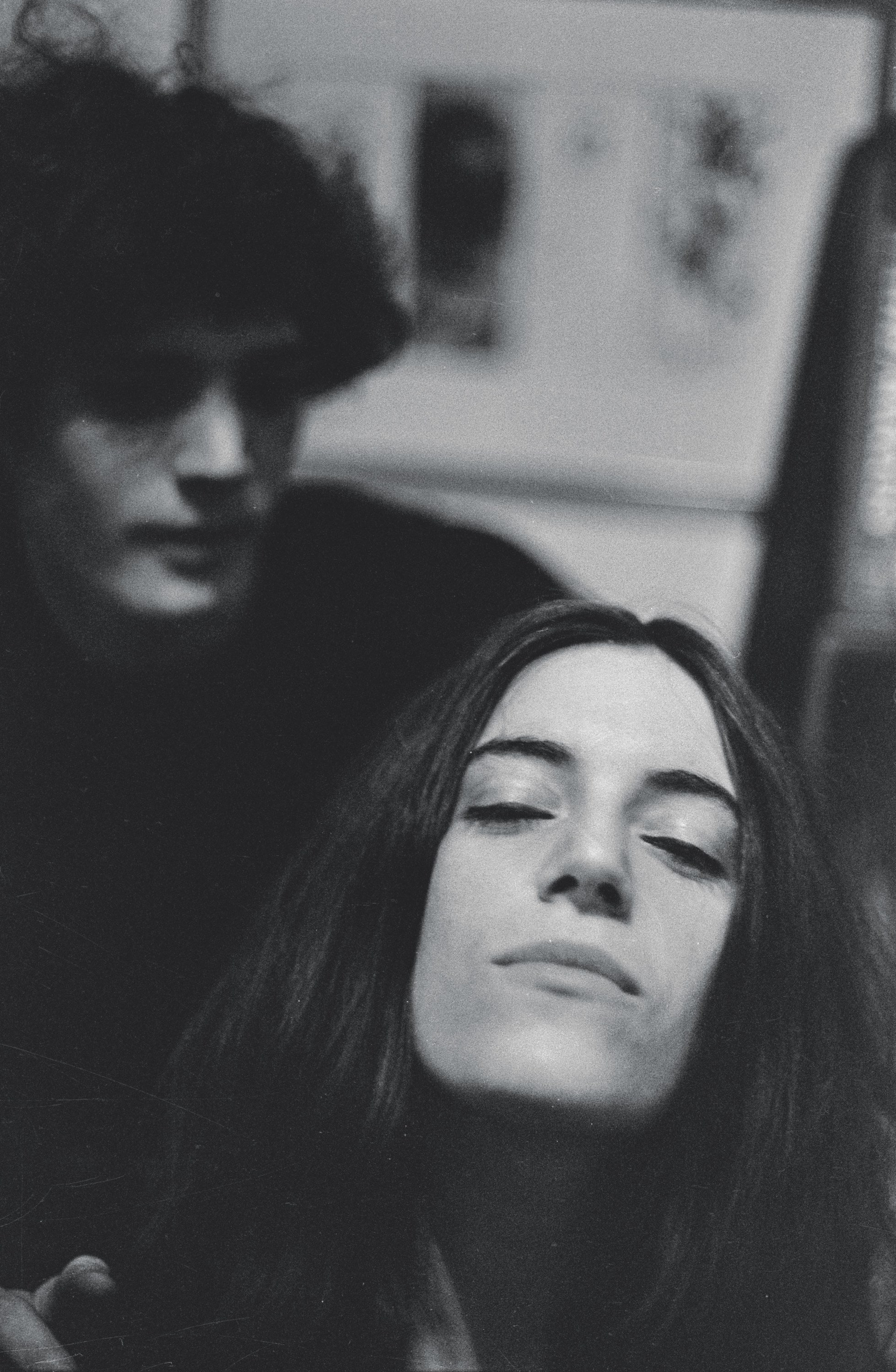 Photos of Robert Mapplethorpe and Patti Smith When They Were 'Just Kids'