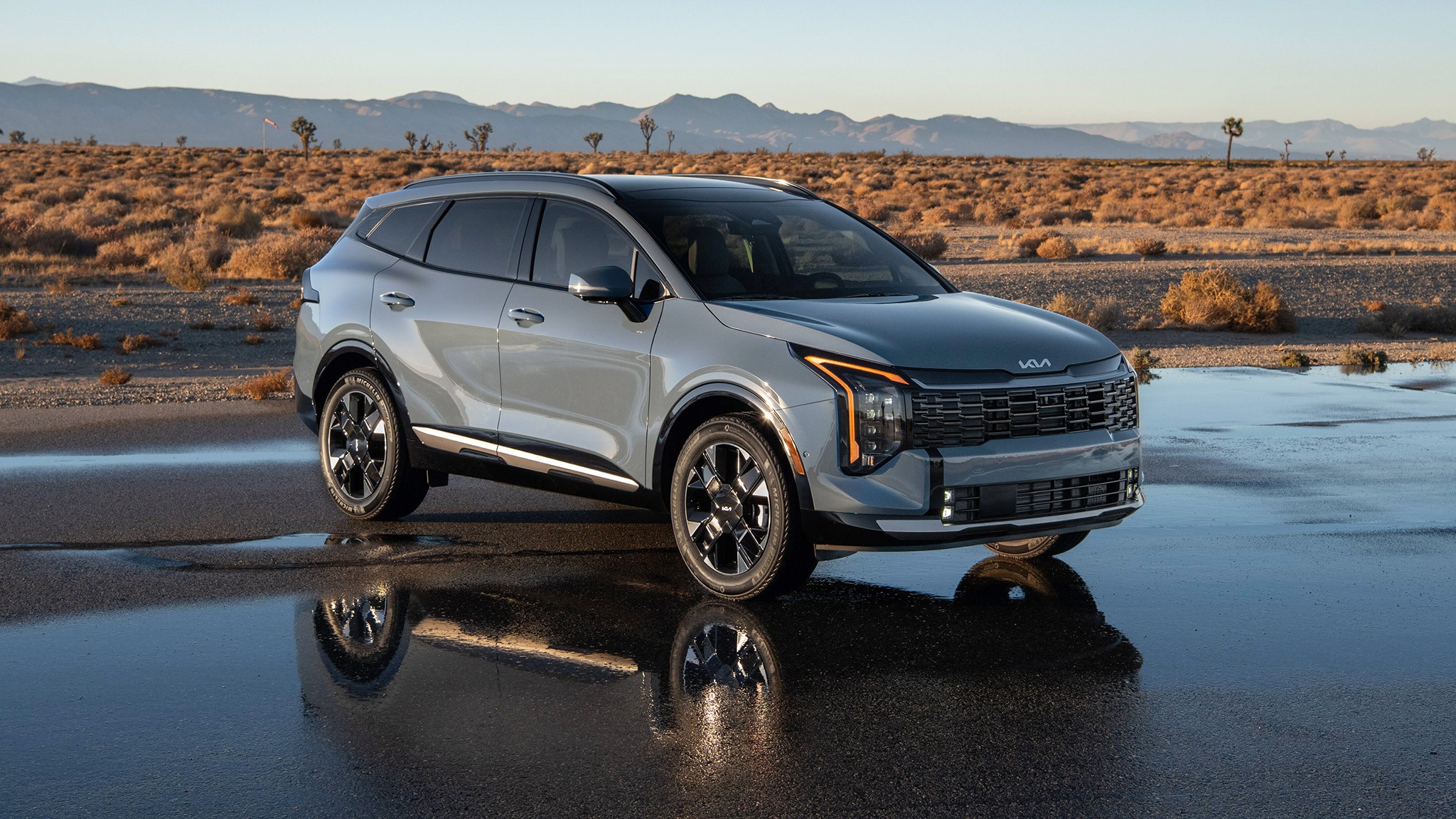 2026 Kia Sportage Hybrid Photo: Interior, Exterior, and Videos