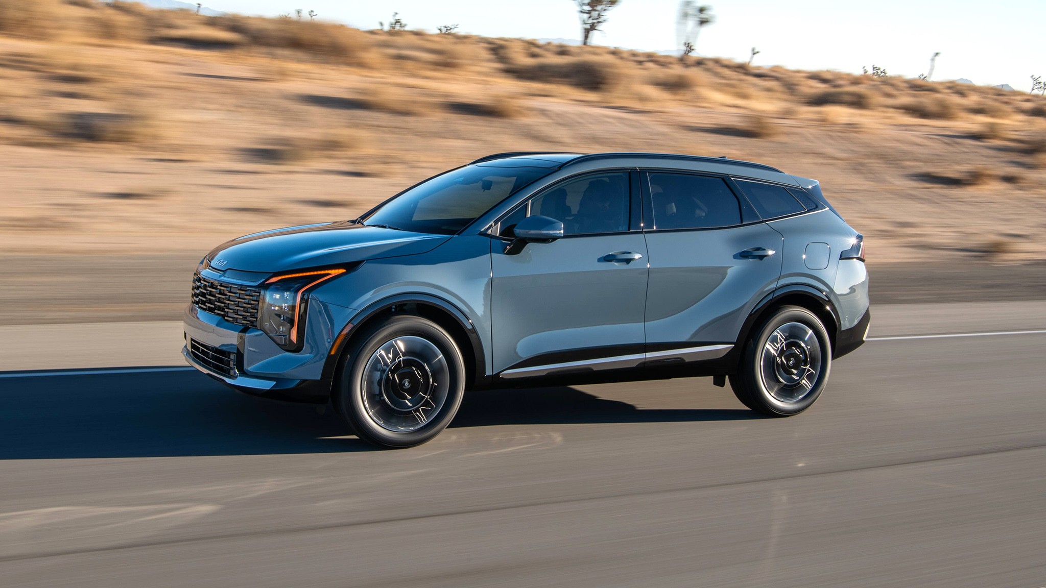 2026 Kia Sportage Hybrid Photo: Interior, Exterior, and Videos