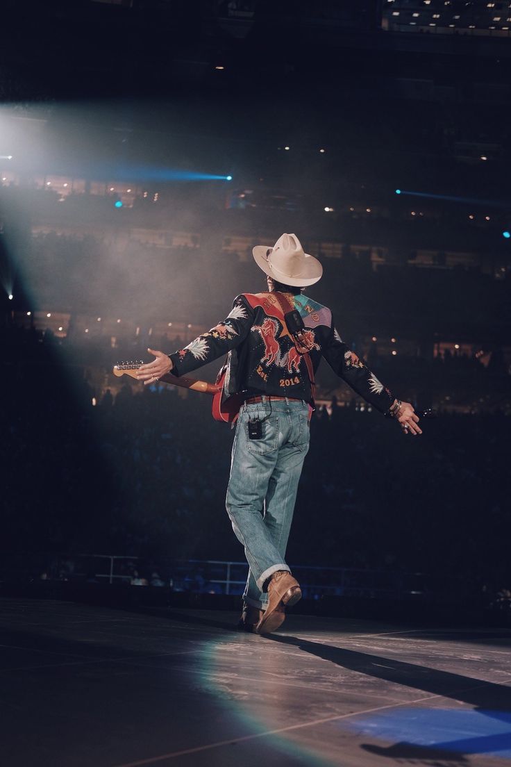 Transmasc. Western outfits men, Midland country band, Midland